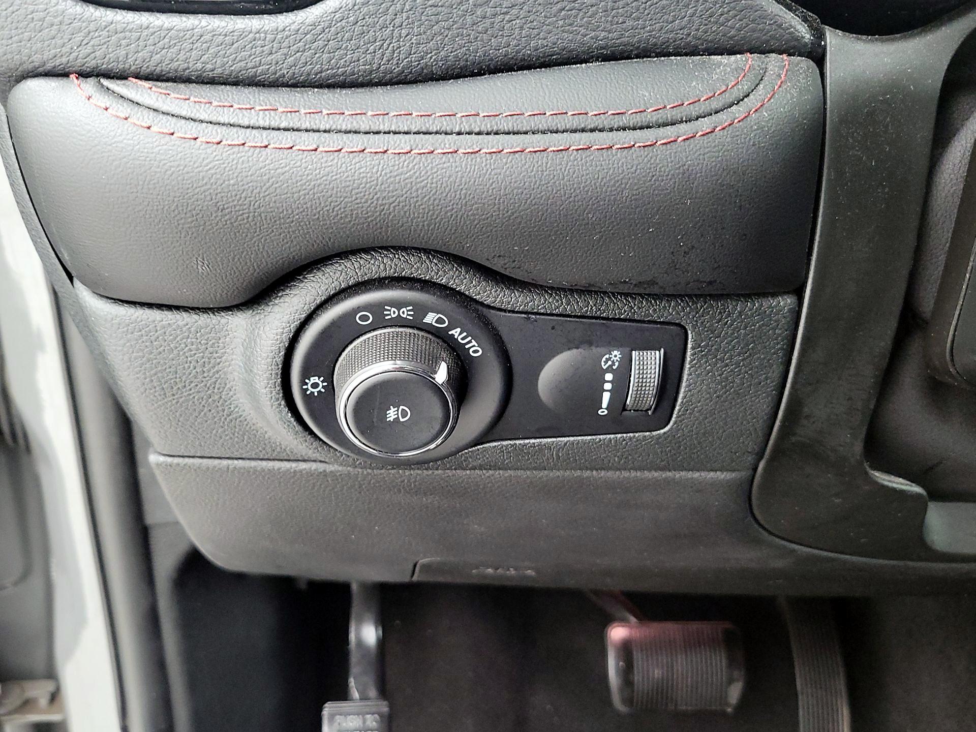 Thumbnail: 2022 Dodge Durango - 13