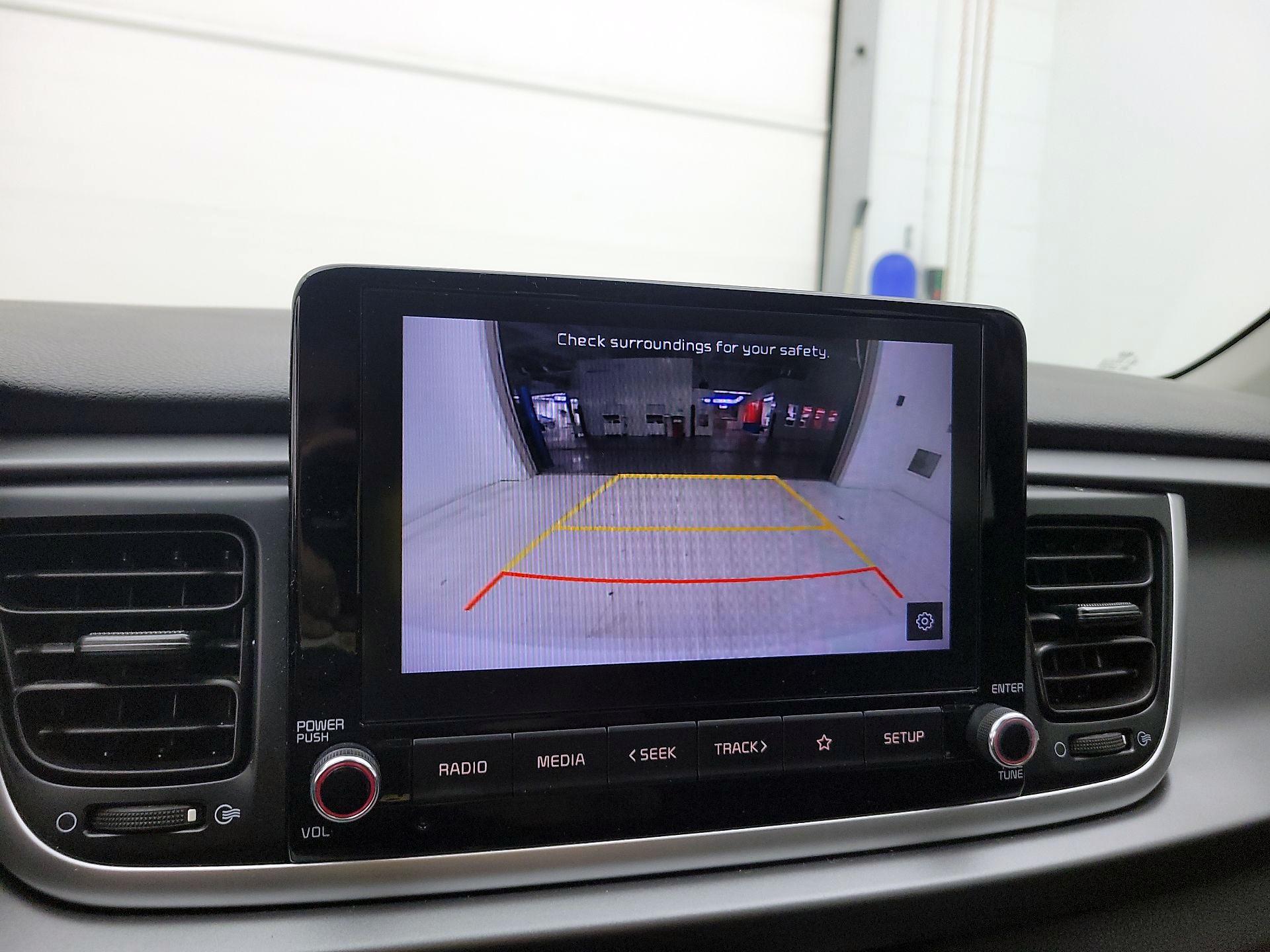 Thumbnail: 2021 Kia Rio - 14