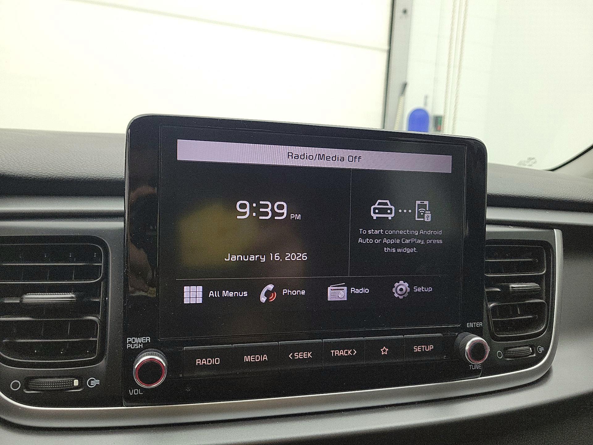 Thumbnail: 2021 Kia Rio - 15