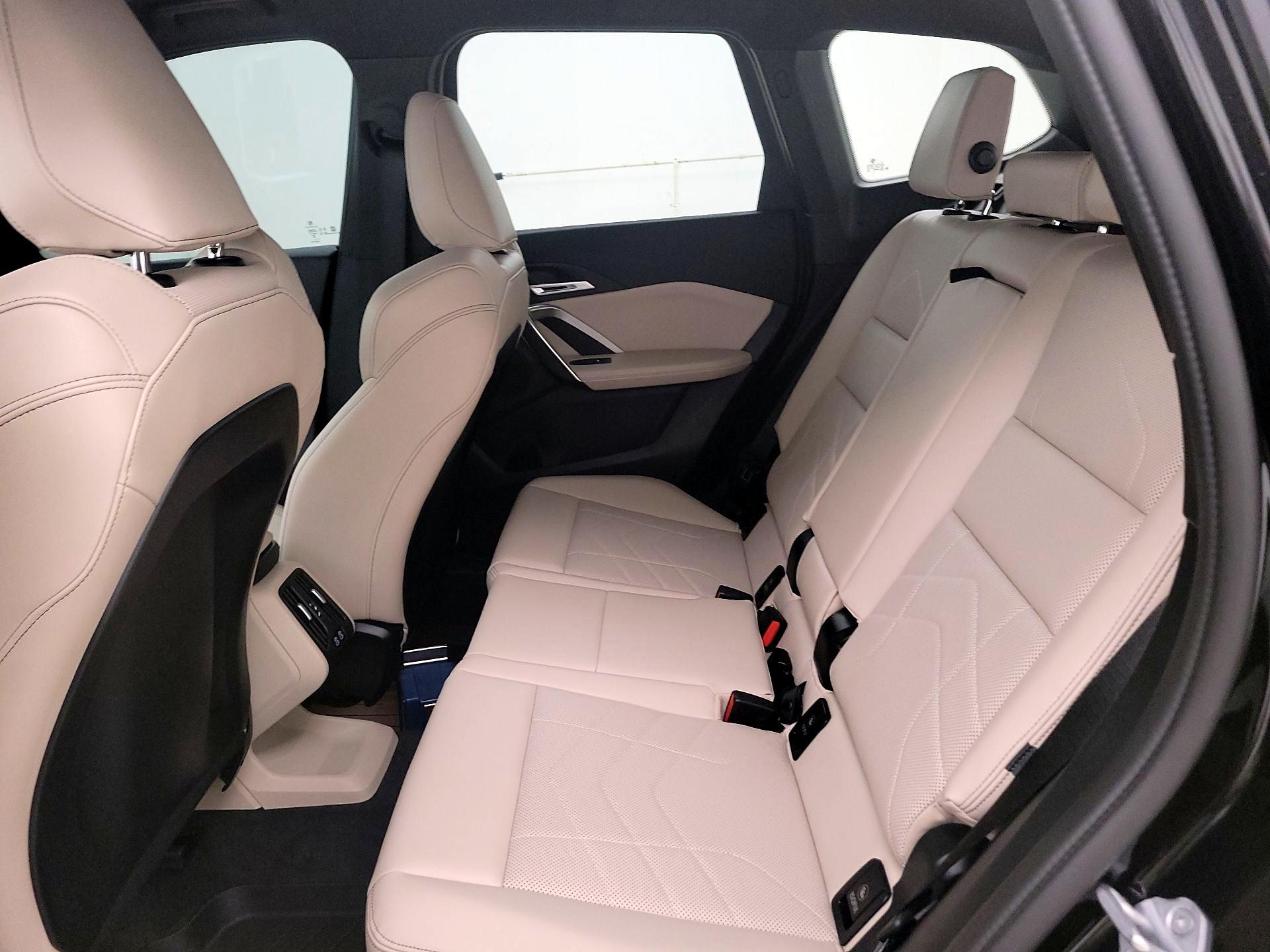 Thumbnail: 2025 BMW X1 - 20