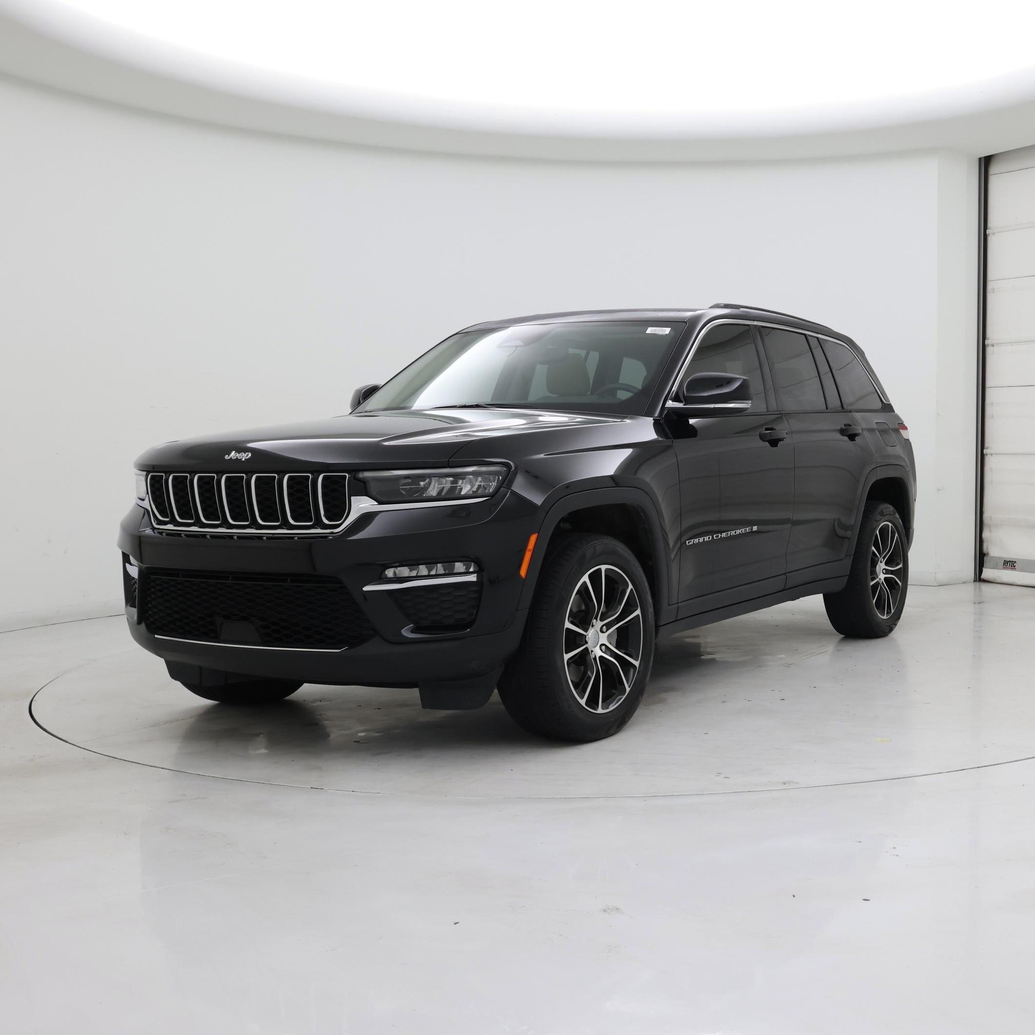 Thumbnail: 2022 Jeep Grand Cherokee - 4