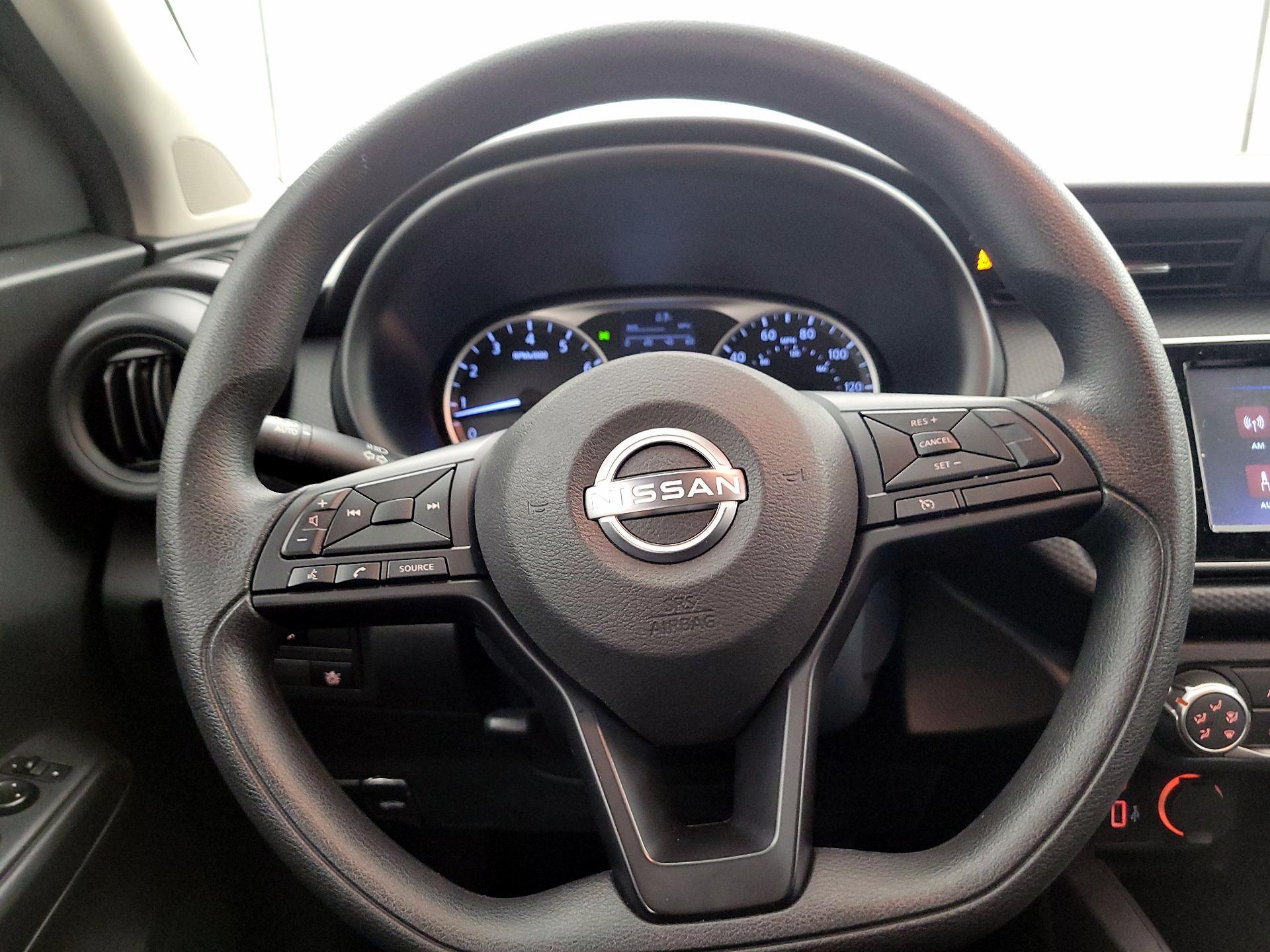 Thumbnail: 2023 Nissan Kicks - 10