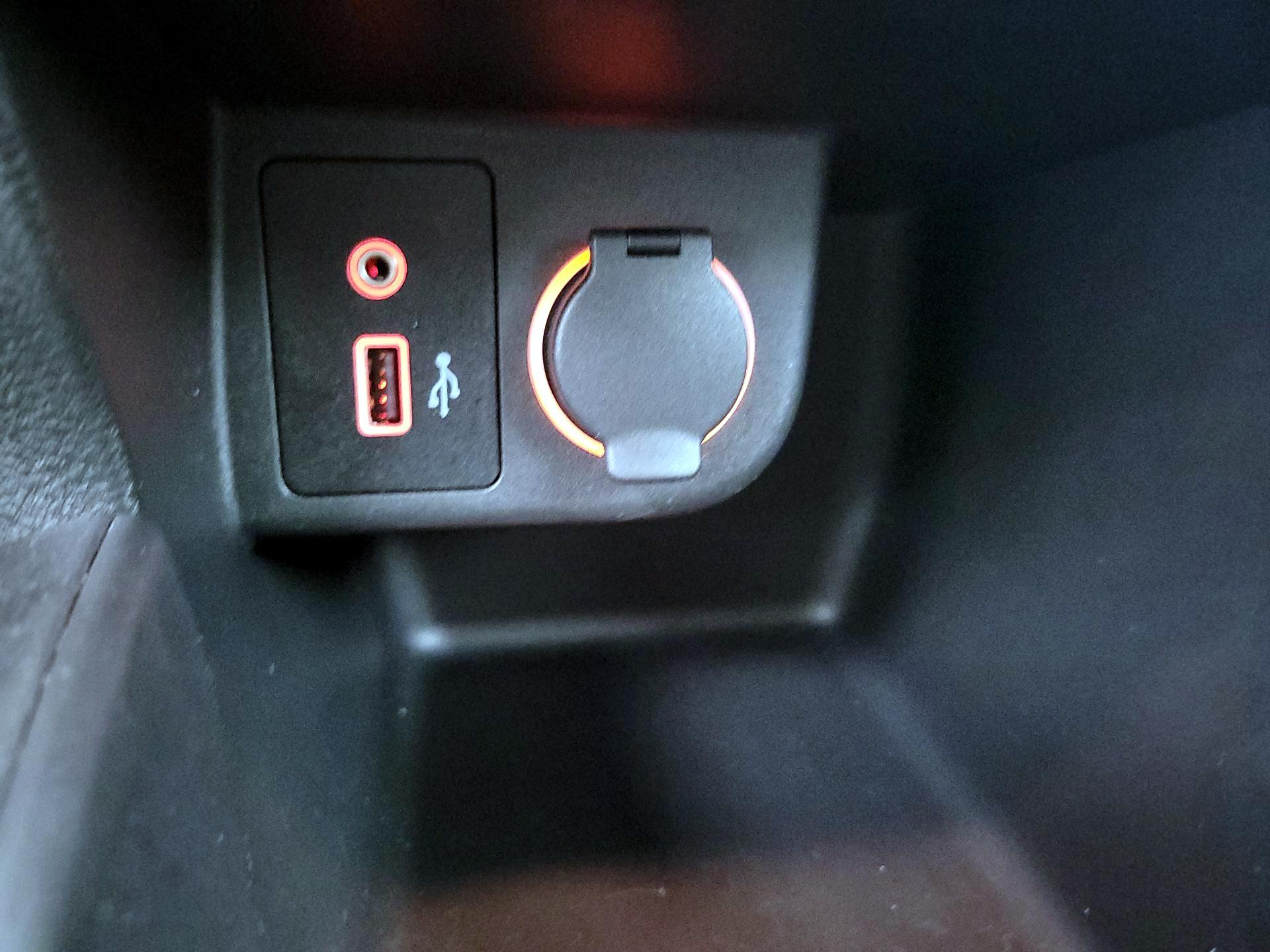 Thumbnail: 2023 Nissan Kicks - 18