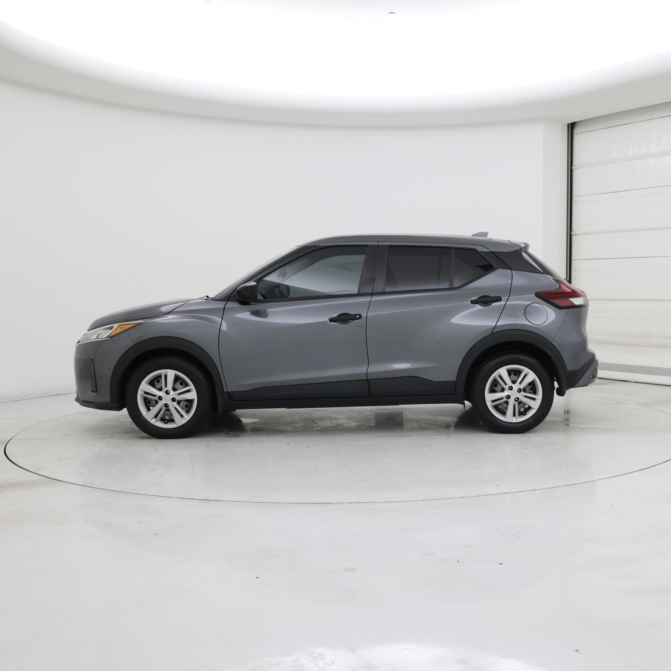 Thumbnail: 2023 Nissan Kicks - 3