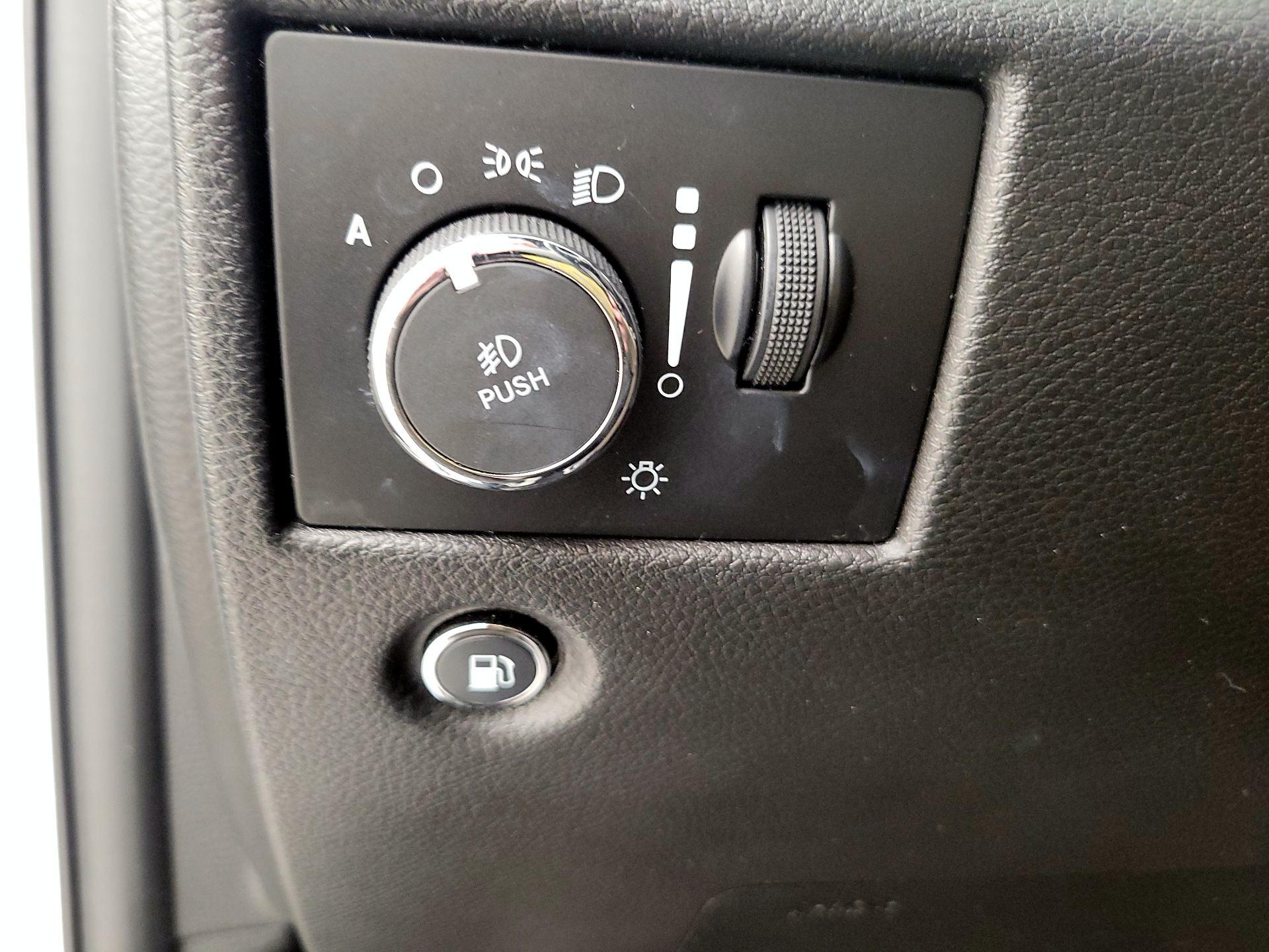 Thumbnail: 2021 Jeep Grand Cherokee - 13