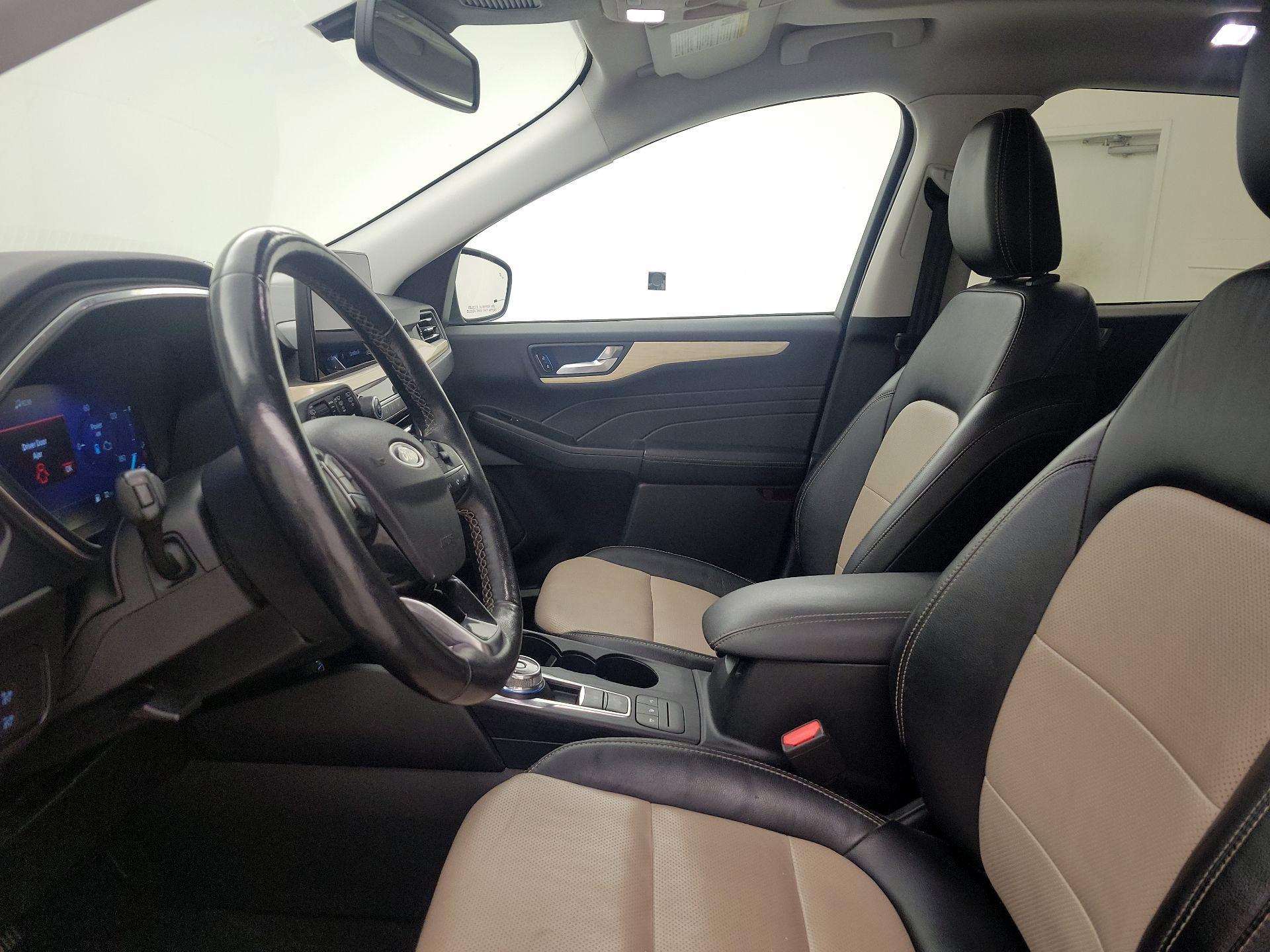 Thumbnail: 2022 Ford Escape - 11