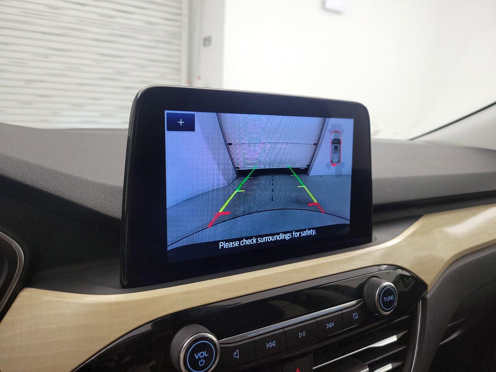 Thumbnail: 2022 Ford Escape - 15