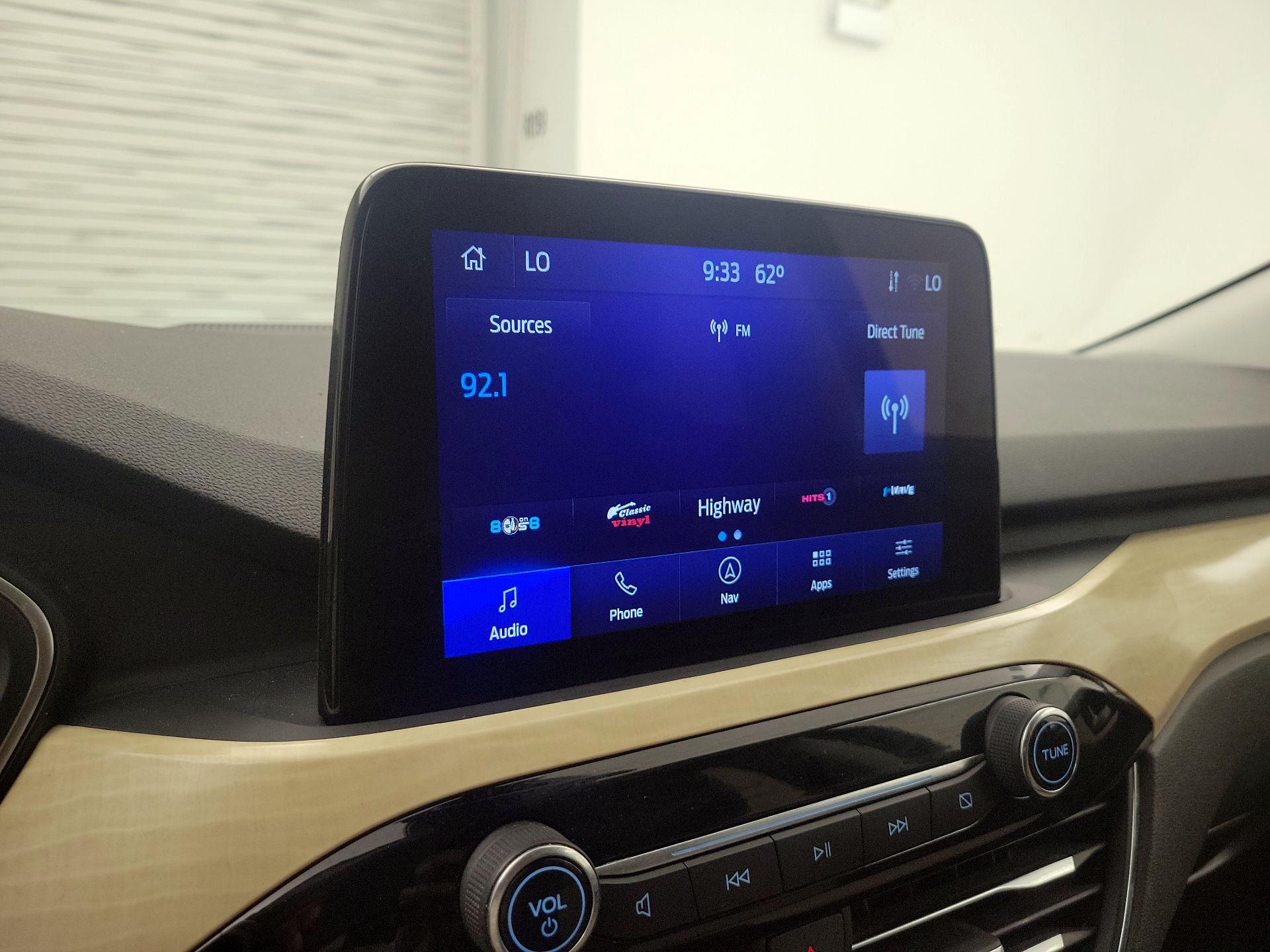 Thumbnail: 2022 Ford Escape - 16