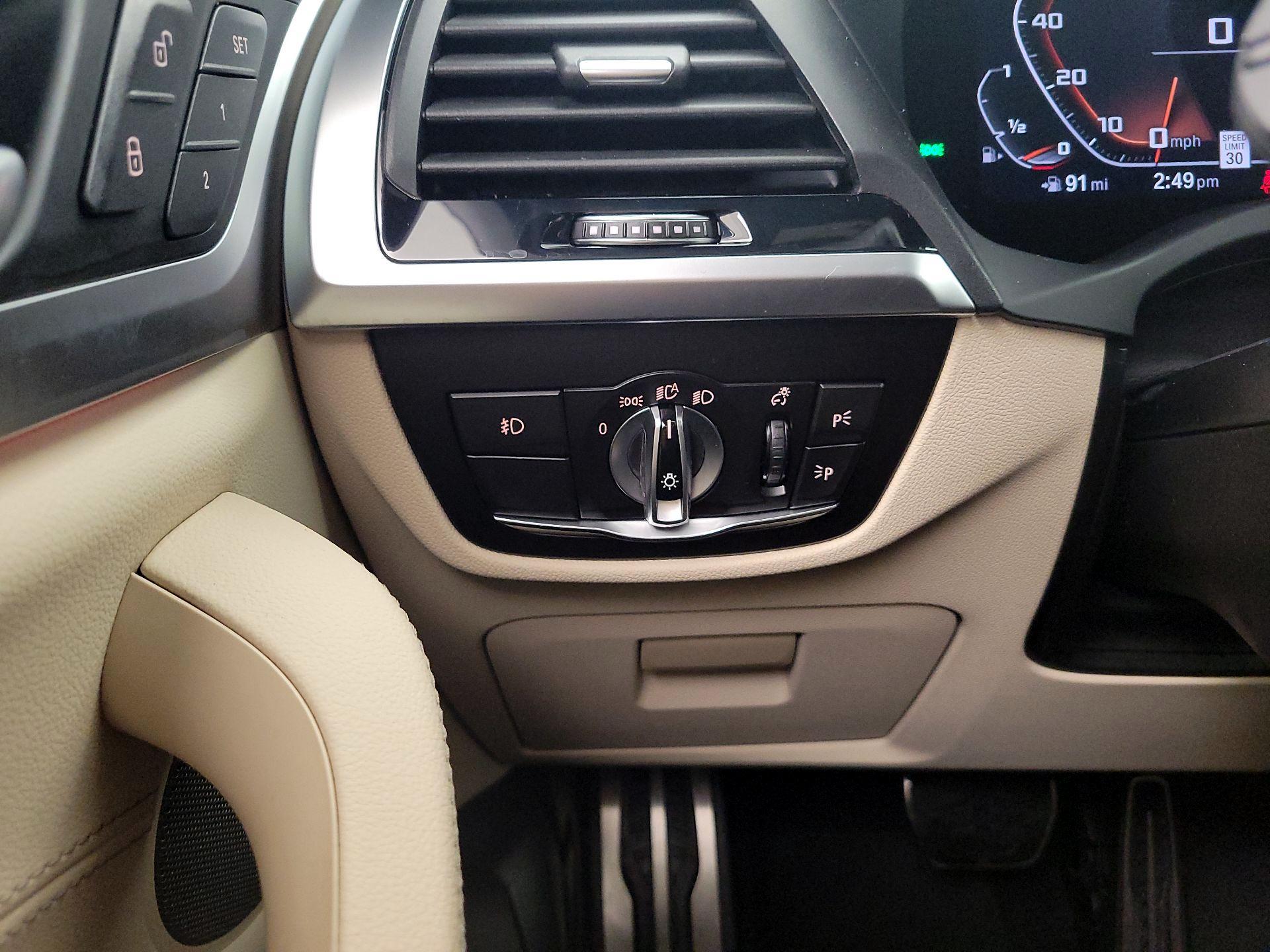 Thumbnail: 2021 BMW X4 - 13