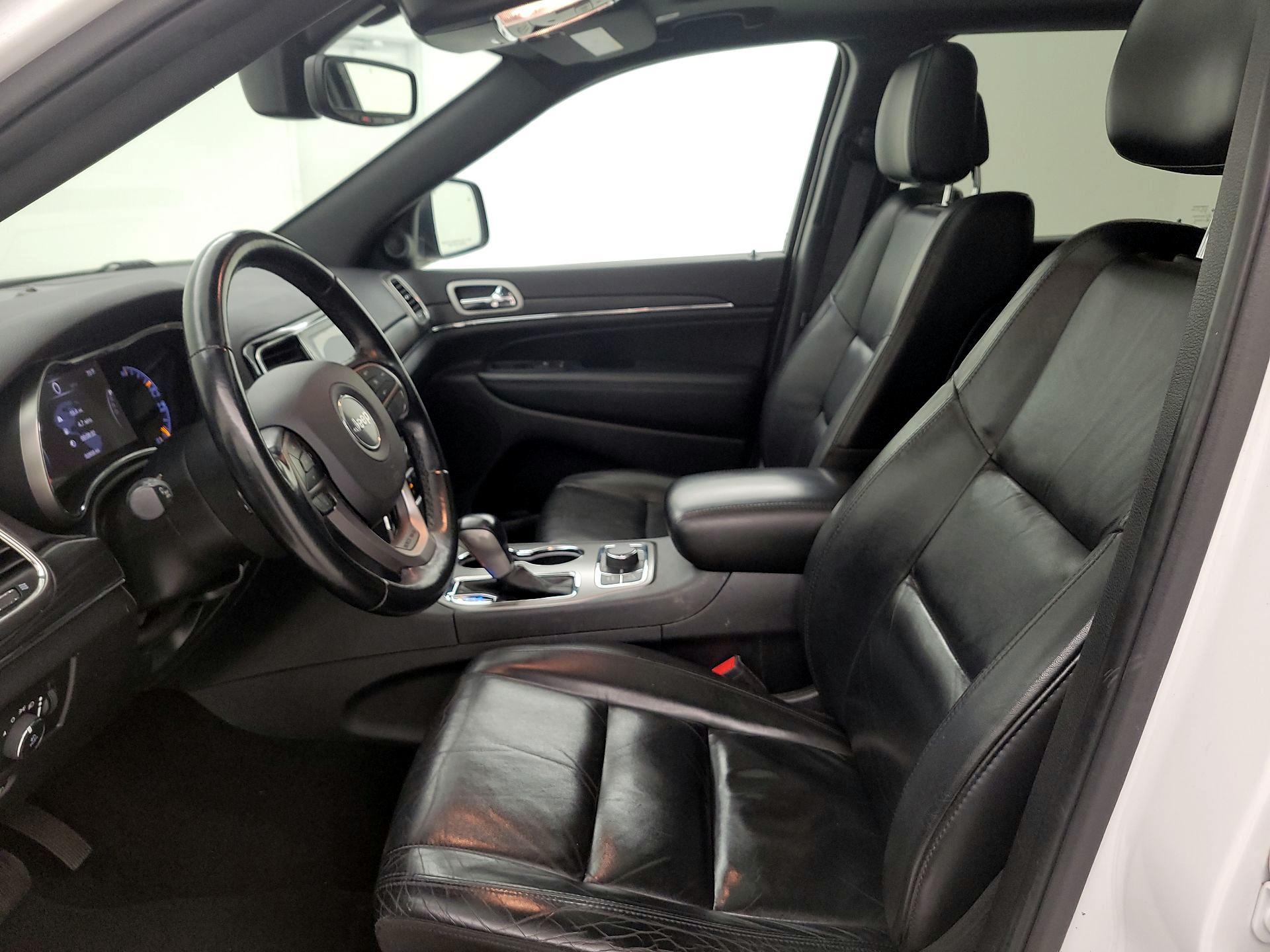 Thumbnail: 2020 Jeep Grand Cherokee - 11