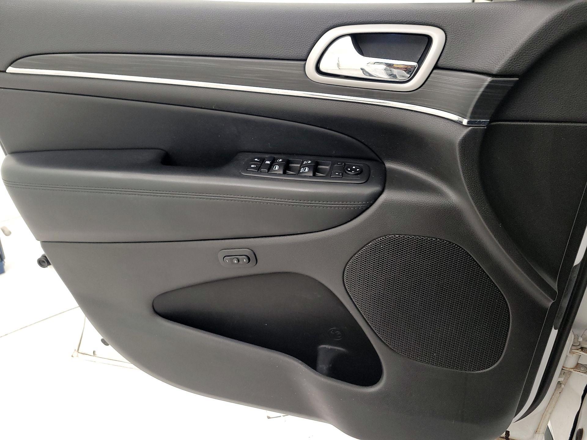 Thumbnail: 2020 Jeep Grand Cherokee - 12