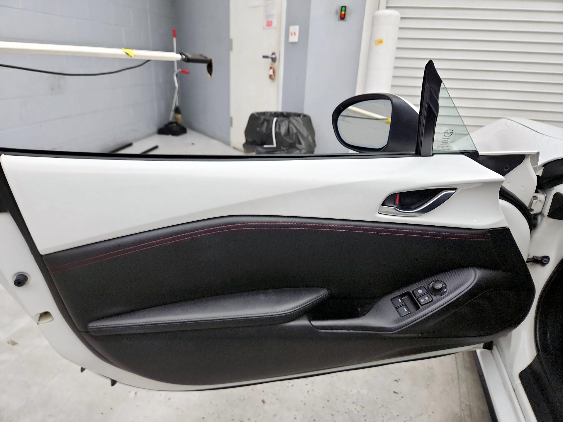 Thumbnail: 2016 Mazda MX-5 Miata - 12