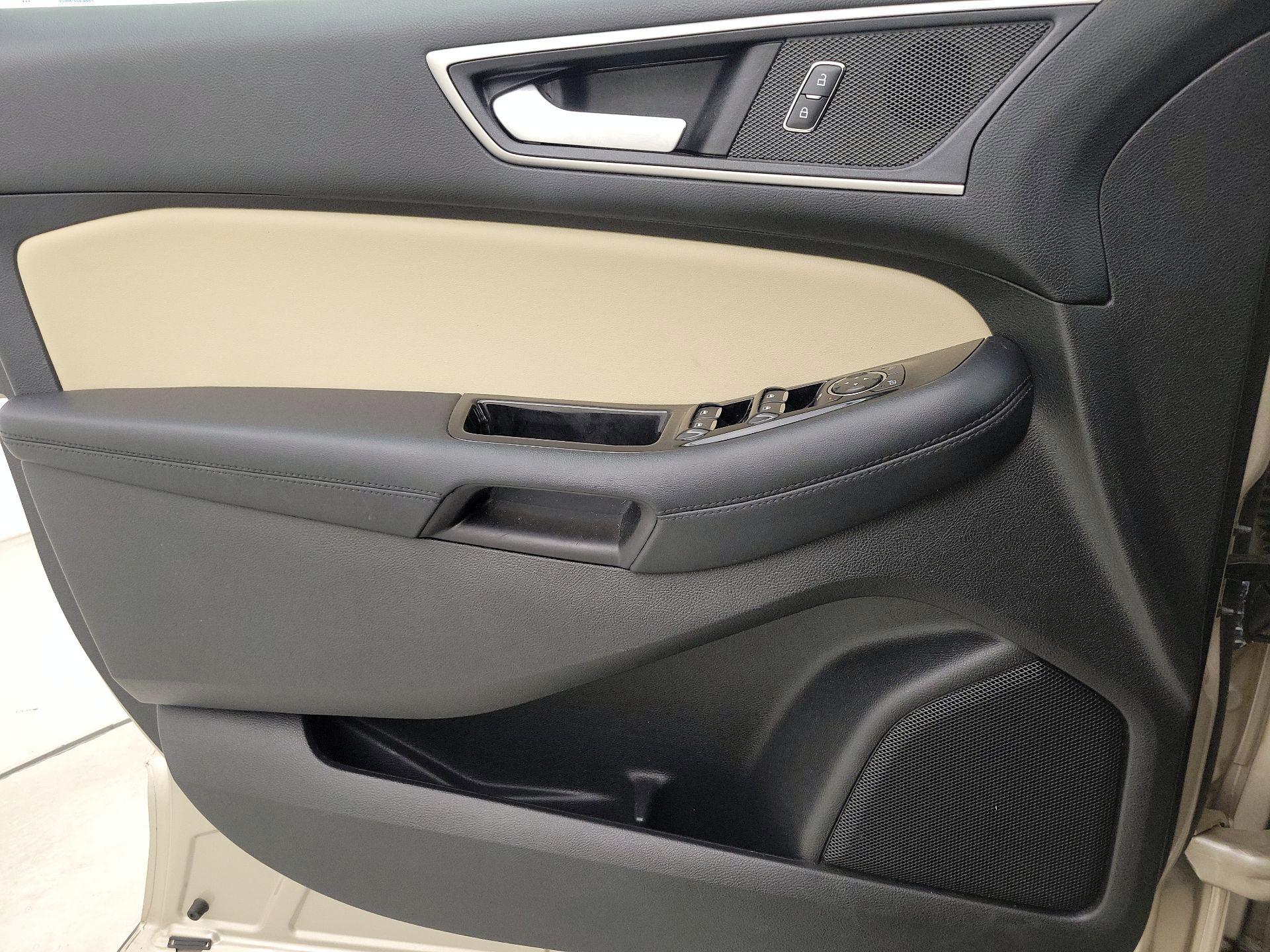 Thumbnail: 2018 Ford Edge - 12