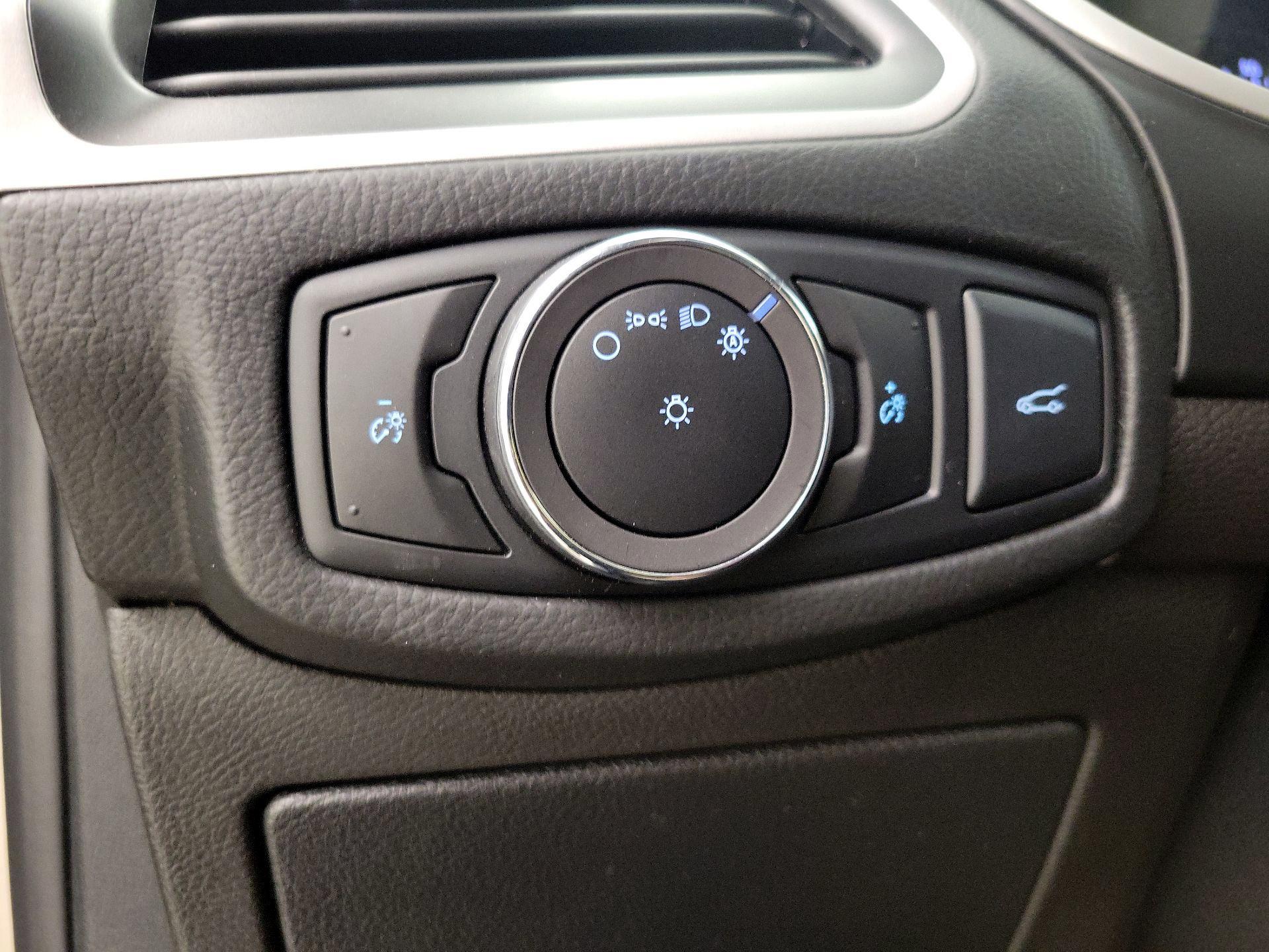 Thumbnail: 2018 Ford Edge - 13