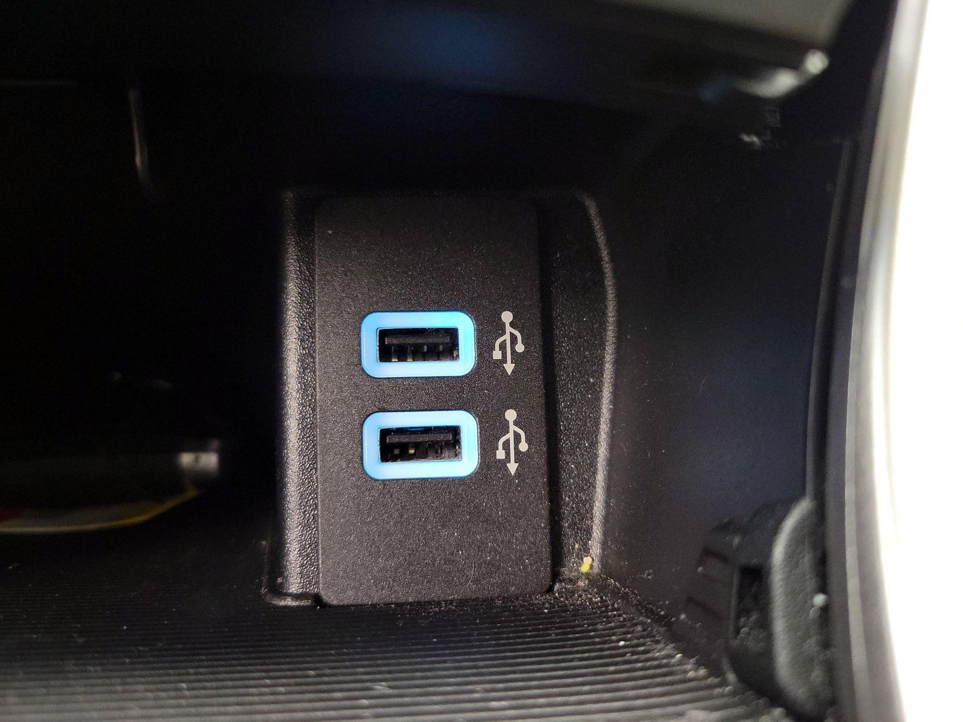 Thumbnail: 2018 Ford Edge - 19