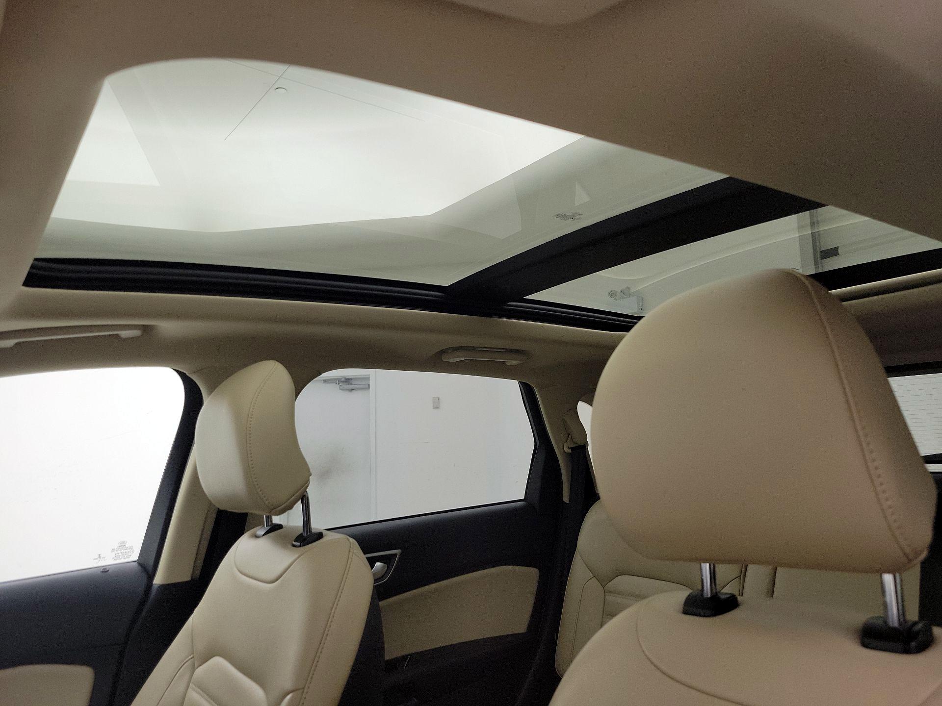 Thumbnail: 2018 Ford Edge - 20