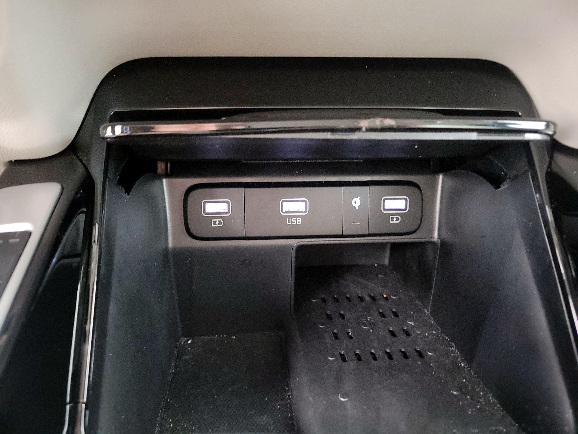 Thumbnail: 2021 Kia Sorento - 19