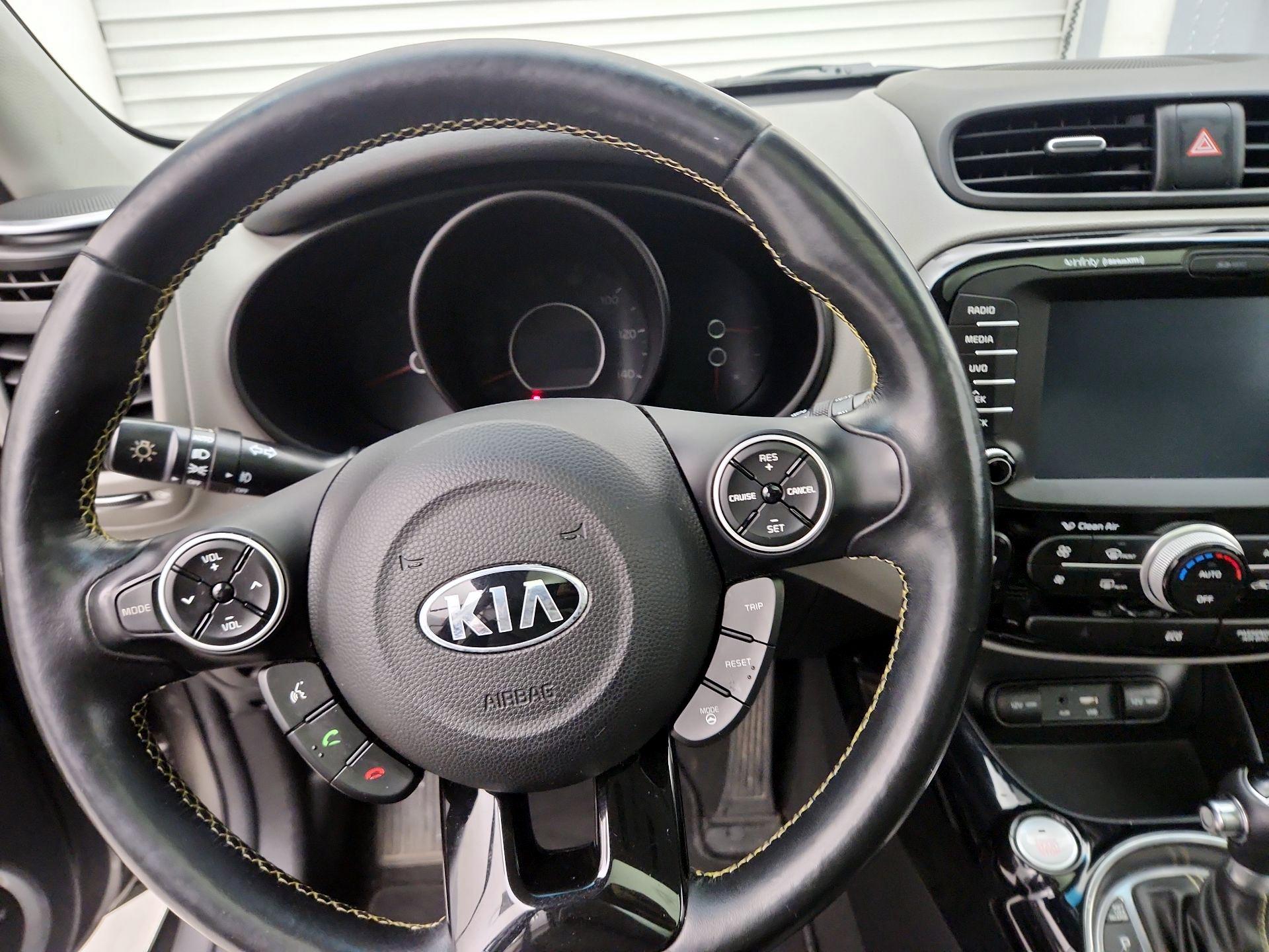 Thumbnail: 2016 Kia Soul - 10