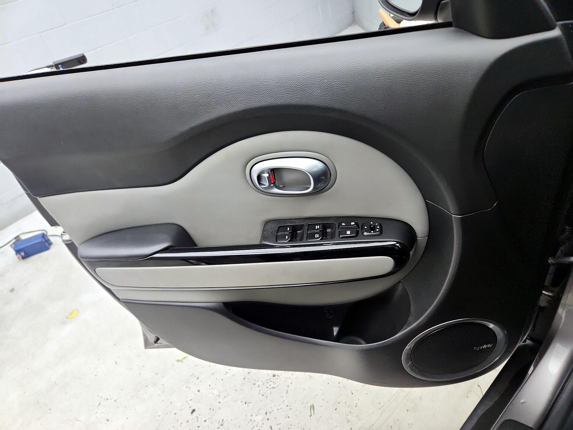 Thumbnail: 2016 Kia Soul - 12