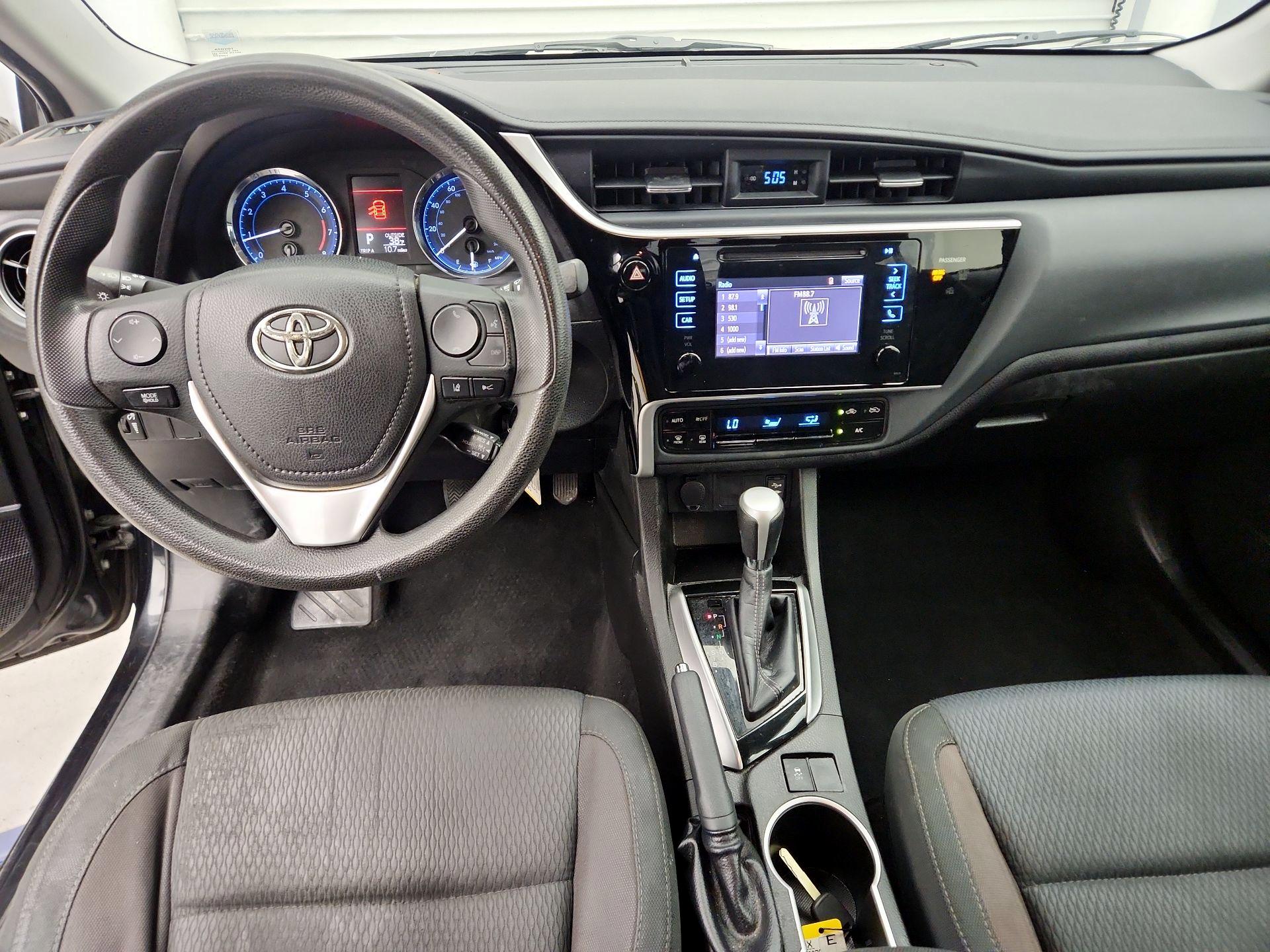 Thumbnail: 2017 Toyota Corolla - 9