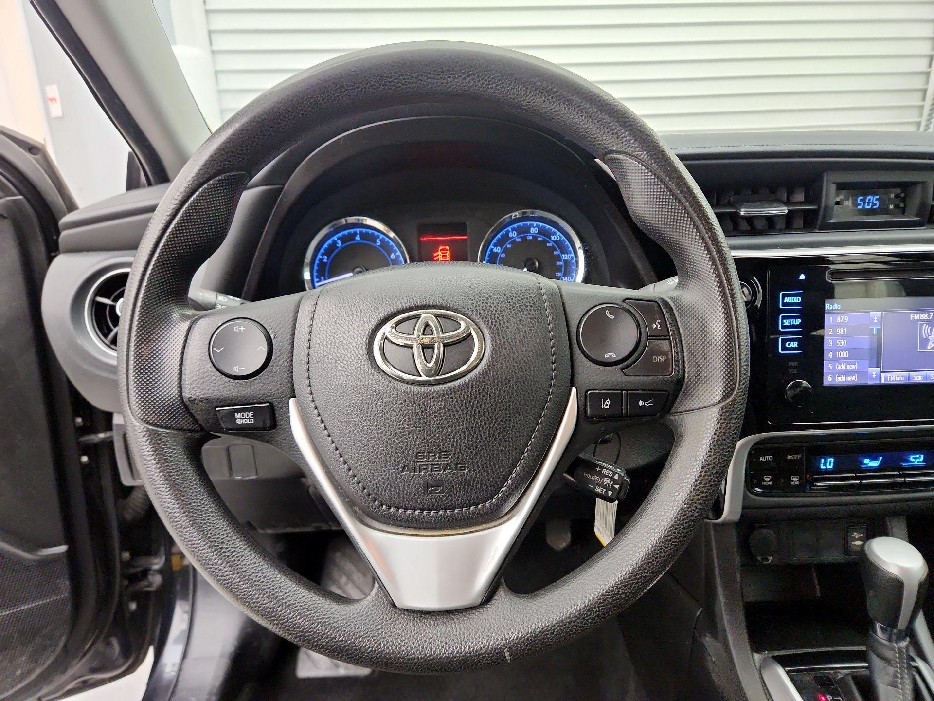 Thumbnail: 2017 Toyota Corolla - 10