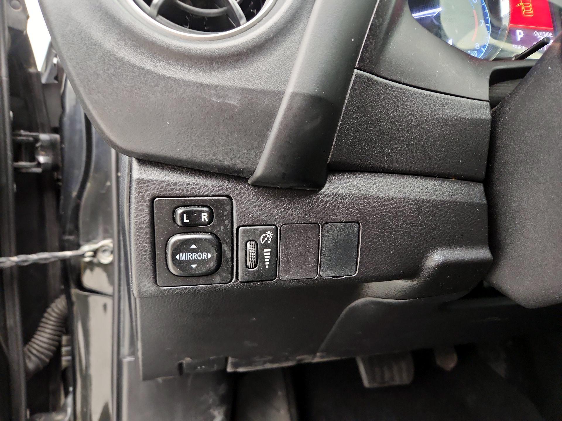 Thumbnail: 2017 Toyota Corolla - 13