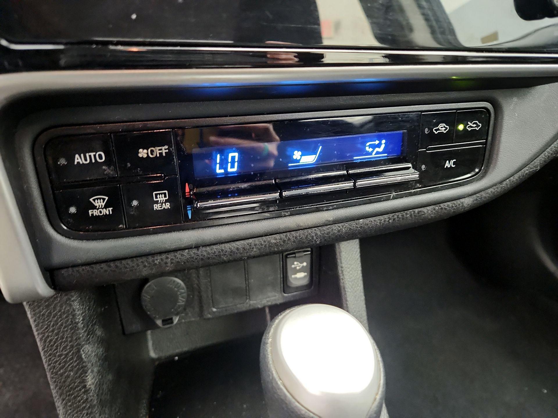 Thumbnail: 2017 Toyota Corolla - 16