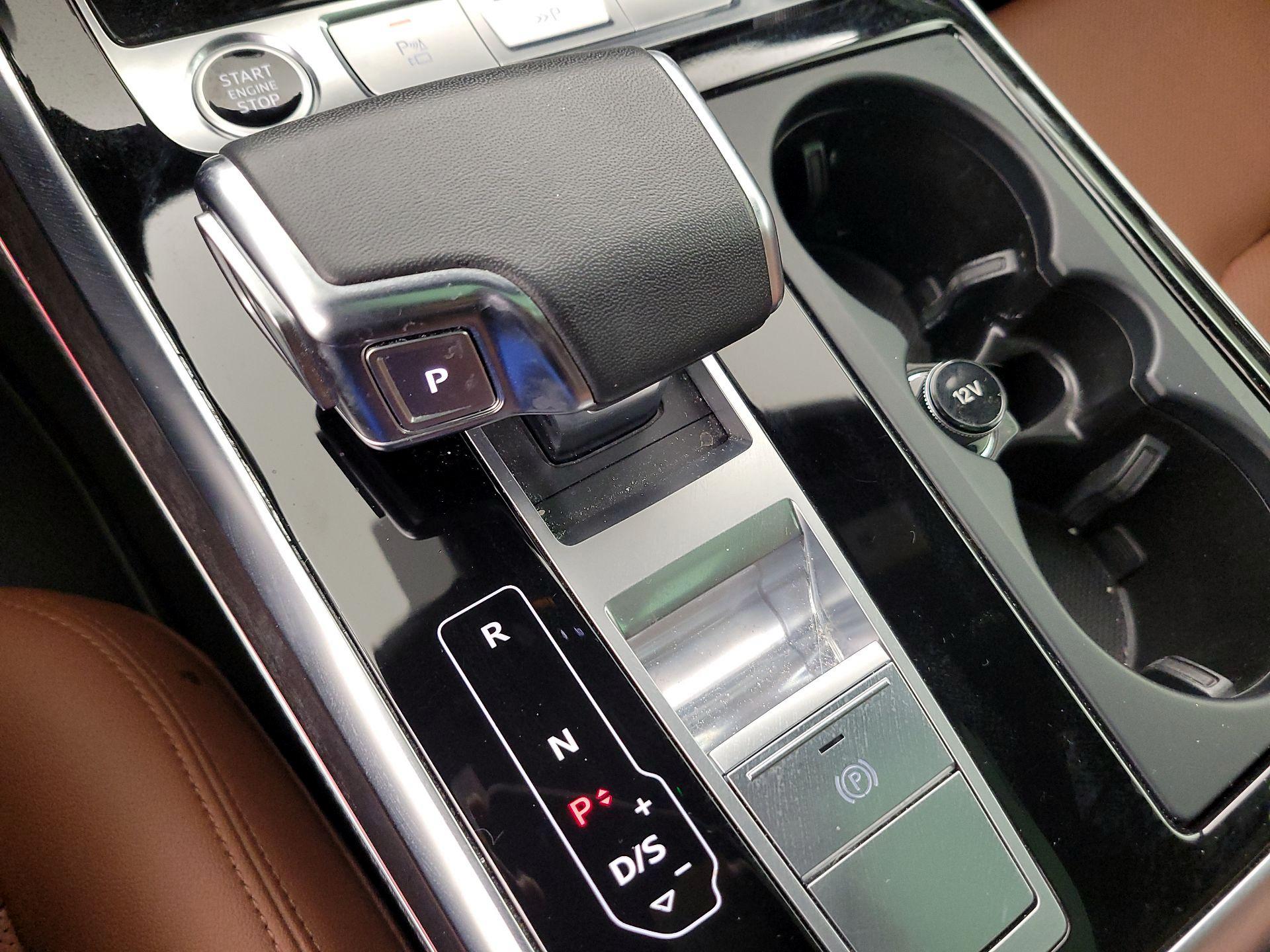 Thumbnail: 2023 Audi Q8 - 18