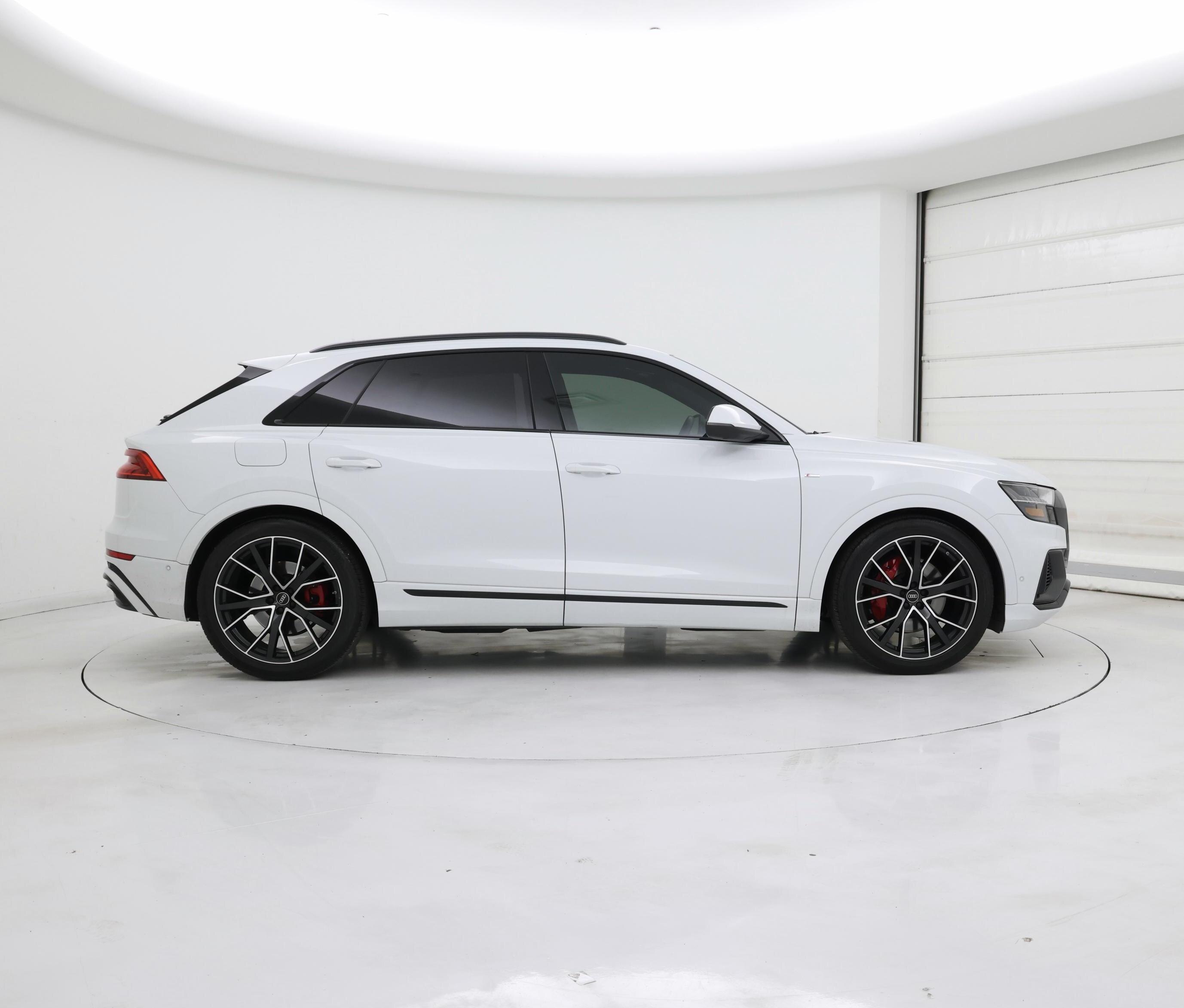 Thumbnail: 2023 Audi Q8 - 7