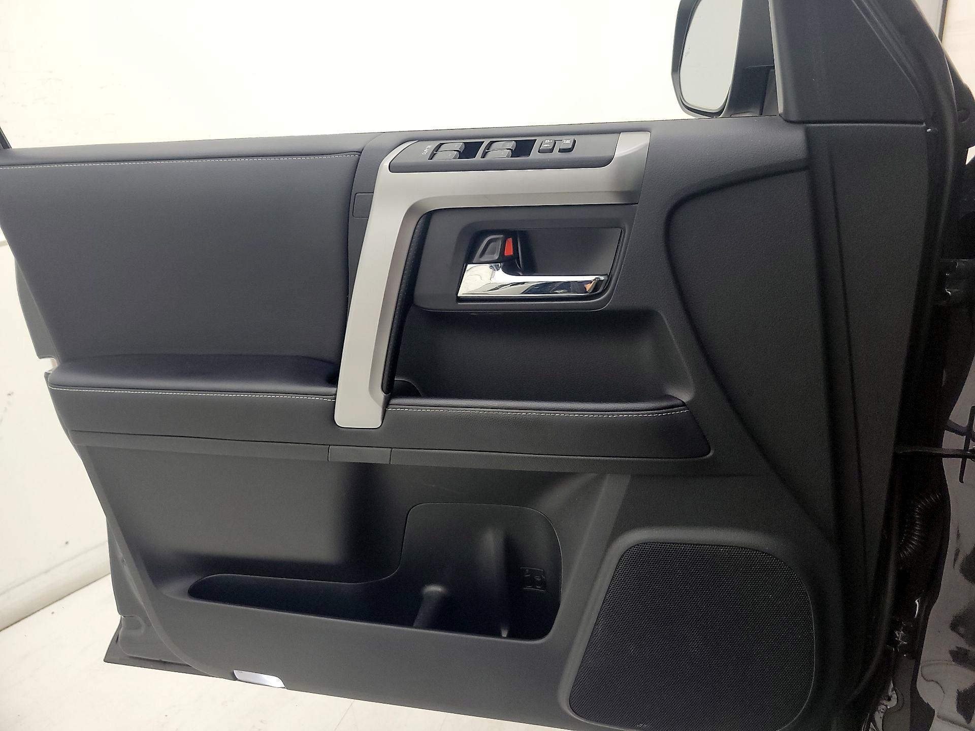 Thumbnail: 2024 Toyota 4Runner - 12