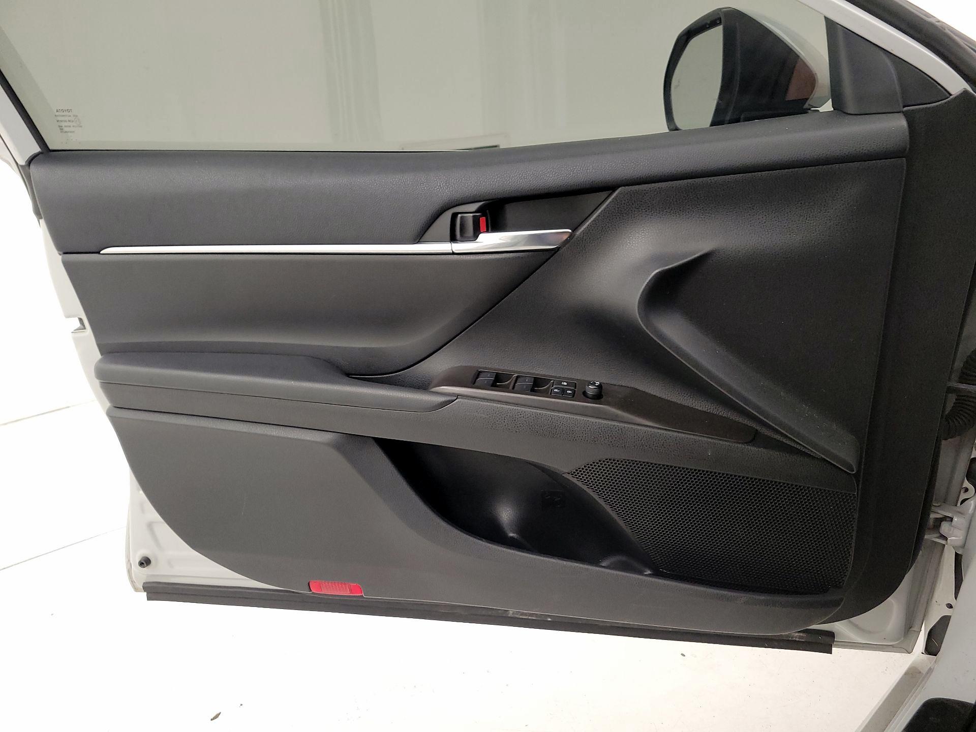 Thumbnail: 2023 Toyota Camry - 10