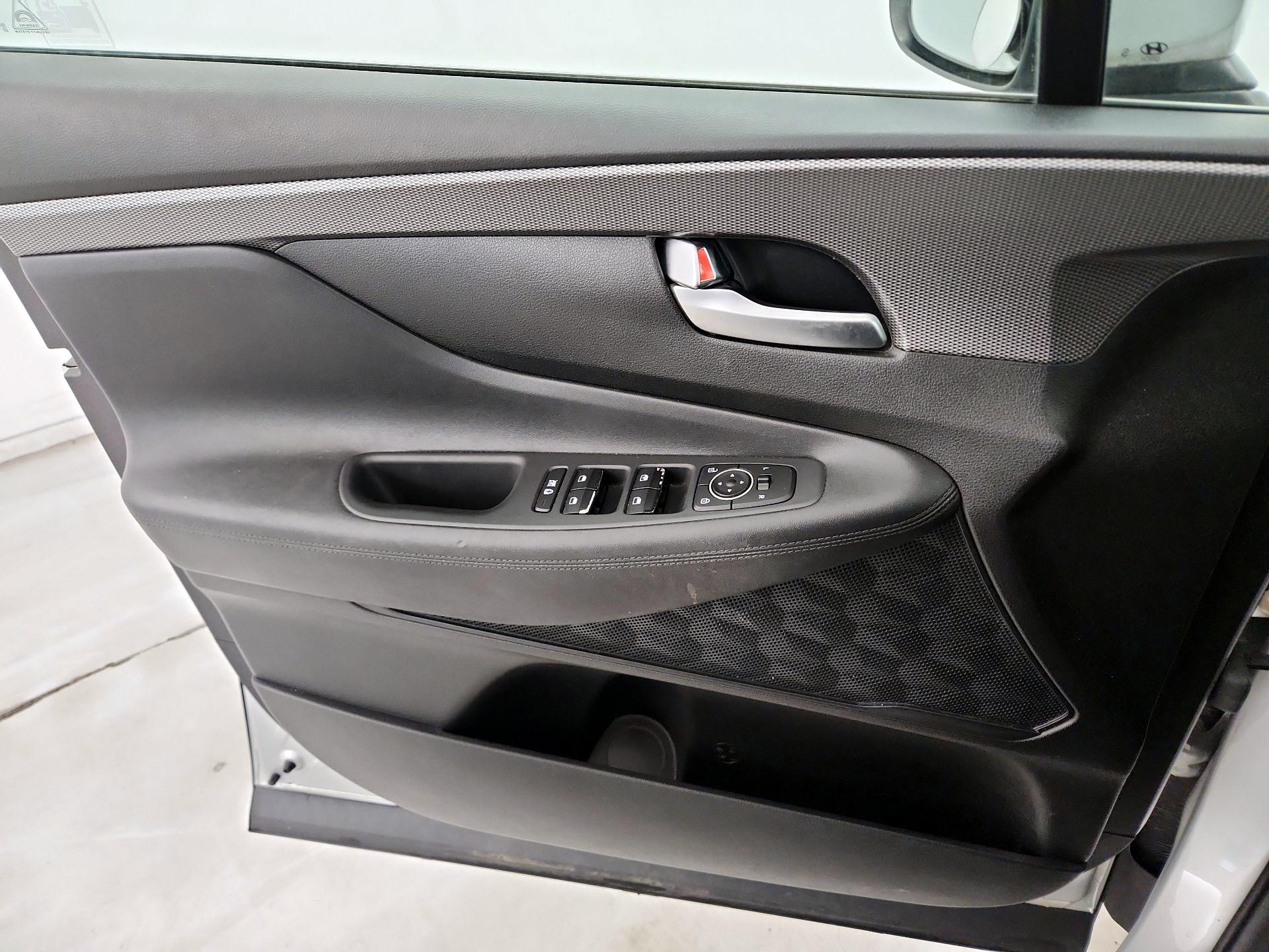 Thumbnail: 2019 Hyundai Santa Fe - 12