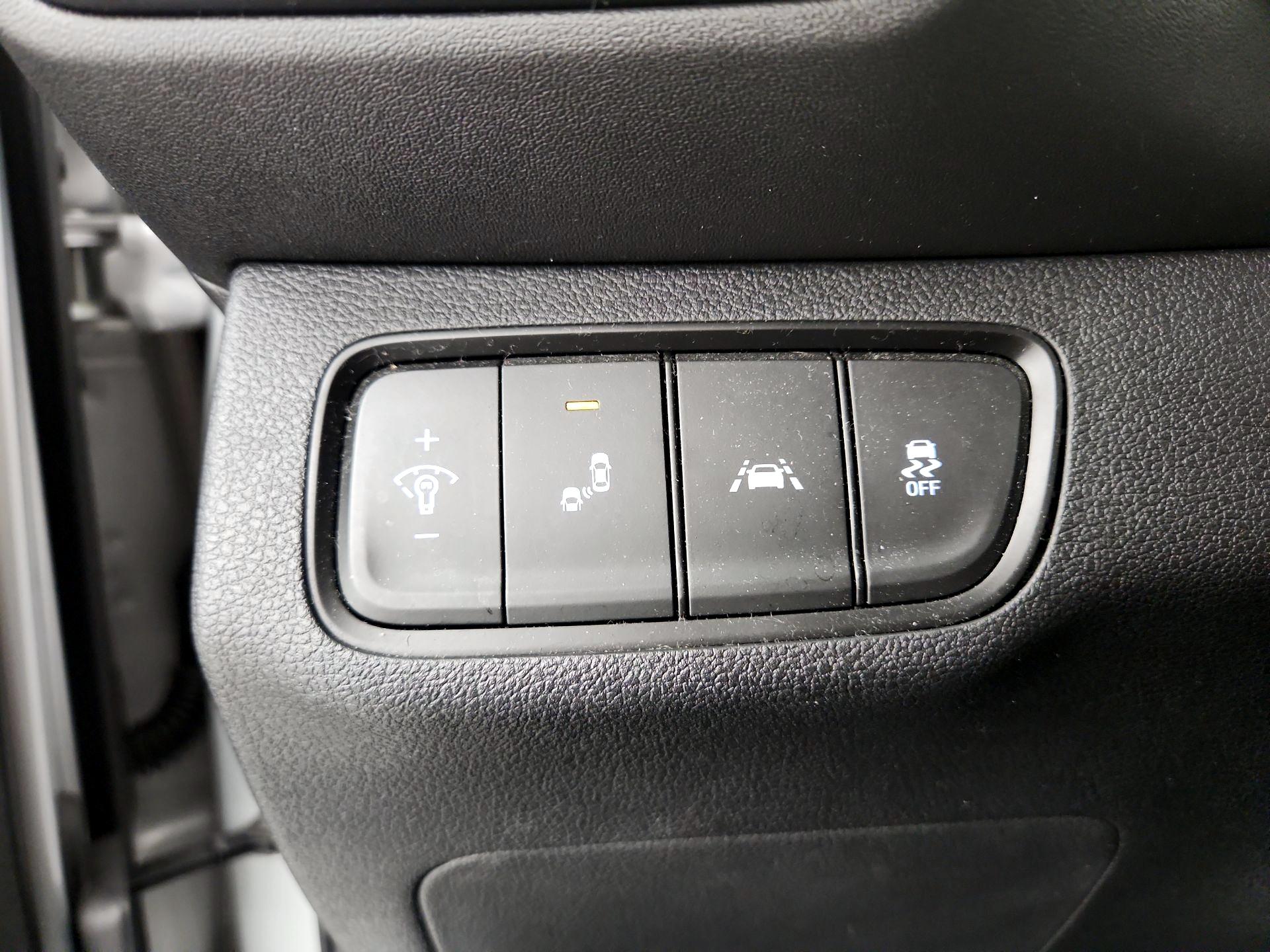 Thumbnail: 2019 Hyundai Santa Fe - 13