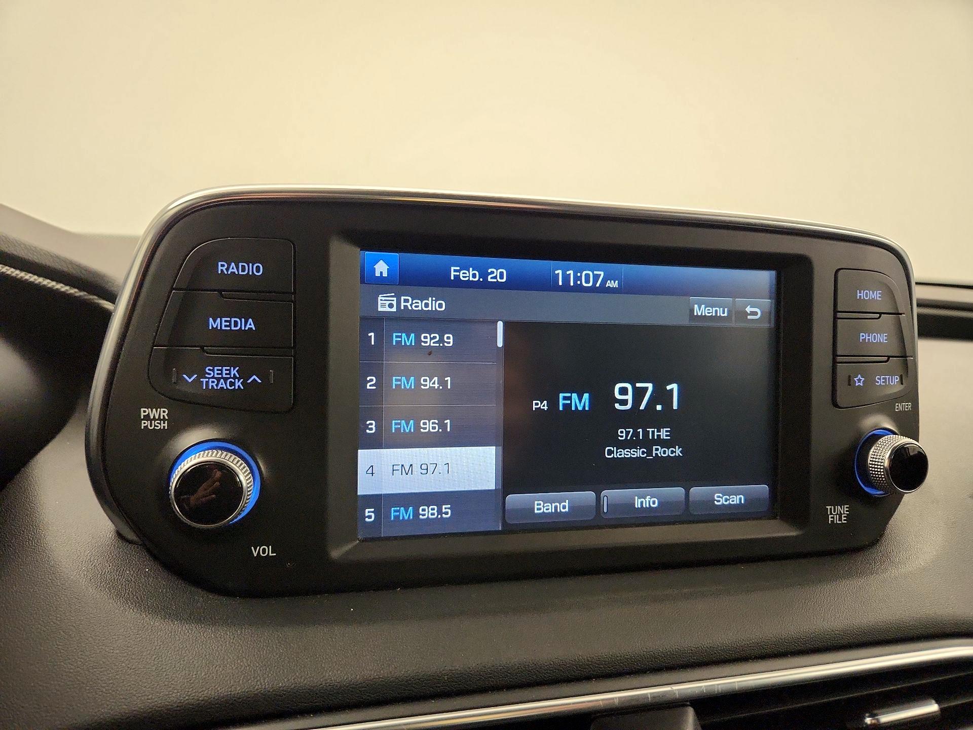 Thumbnail: 2019 Hyundai Santa Fe - 15