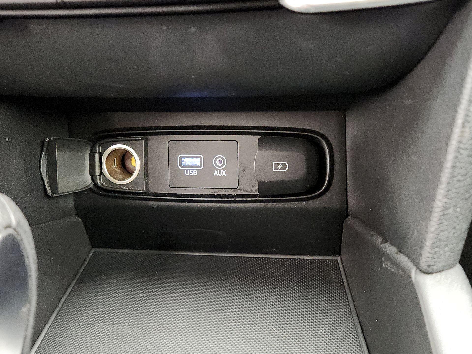 Thumbnail: 2019 Hyundai Santa Fe - 18