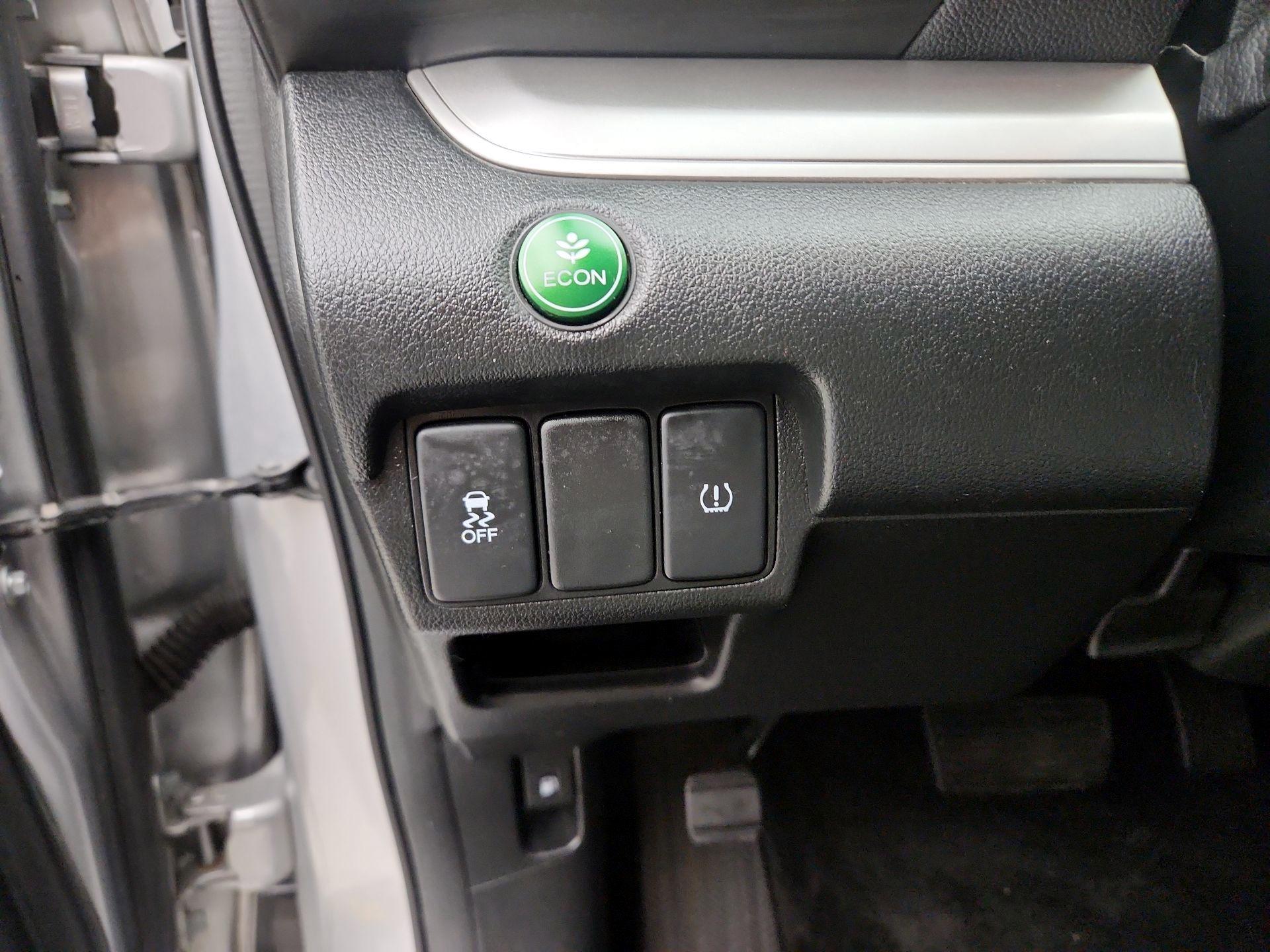 Thumbnail: 2016 Honda CR-V - 13