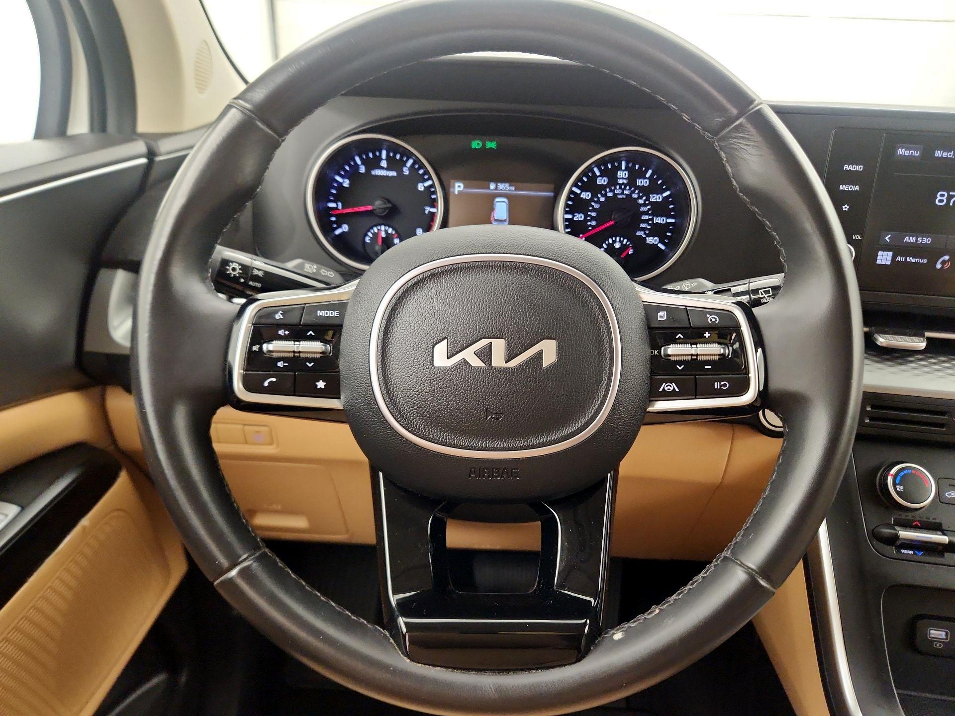 Thumbnail: 2023 Kia Carnival - 10