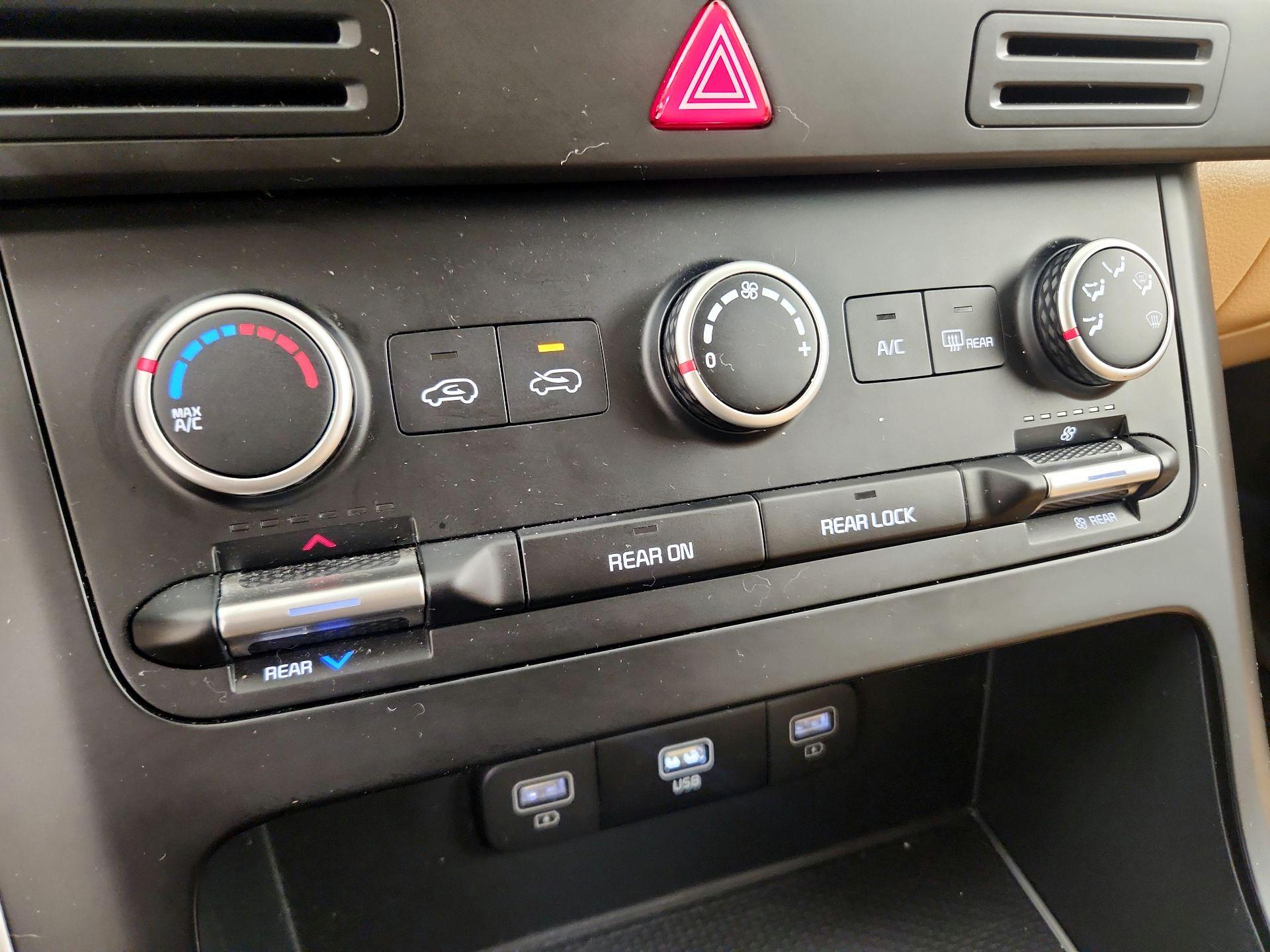 Thumbnail: 2023 Kia Carnival - 16