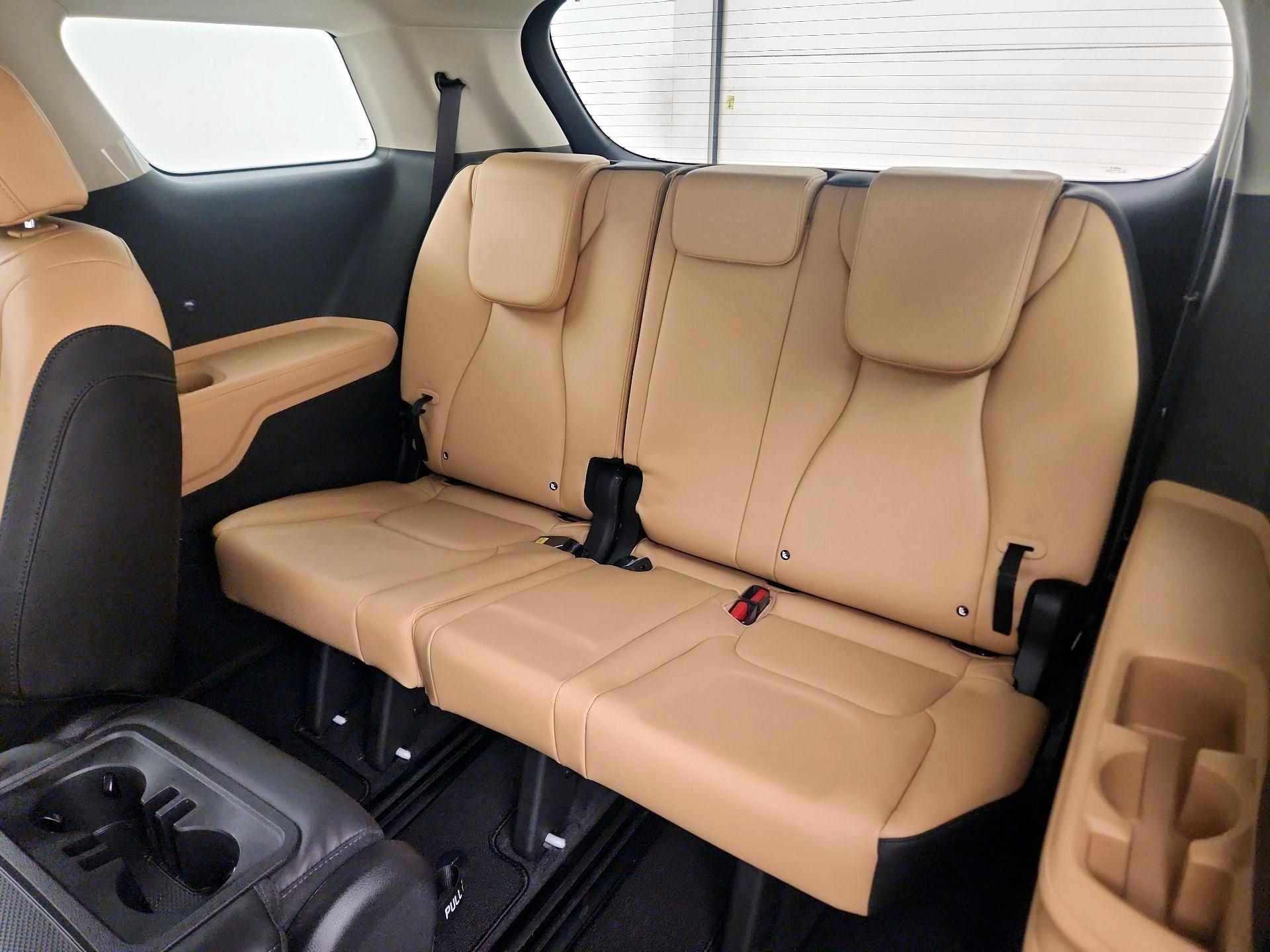 Thumbnail: 2023 Kia Carnival - 20