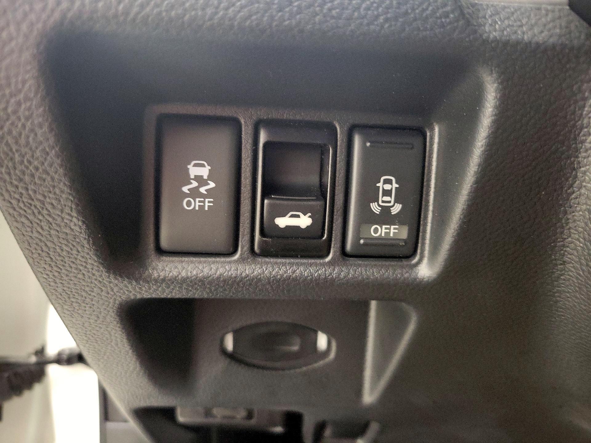 Thumbnail: 2014 INFINITI Q60 - 13