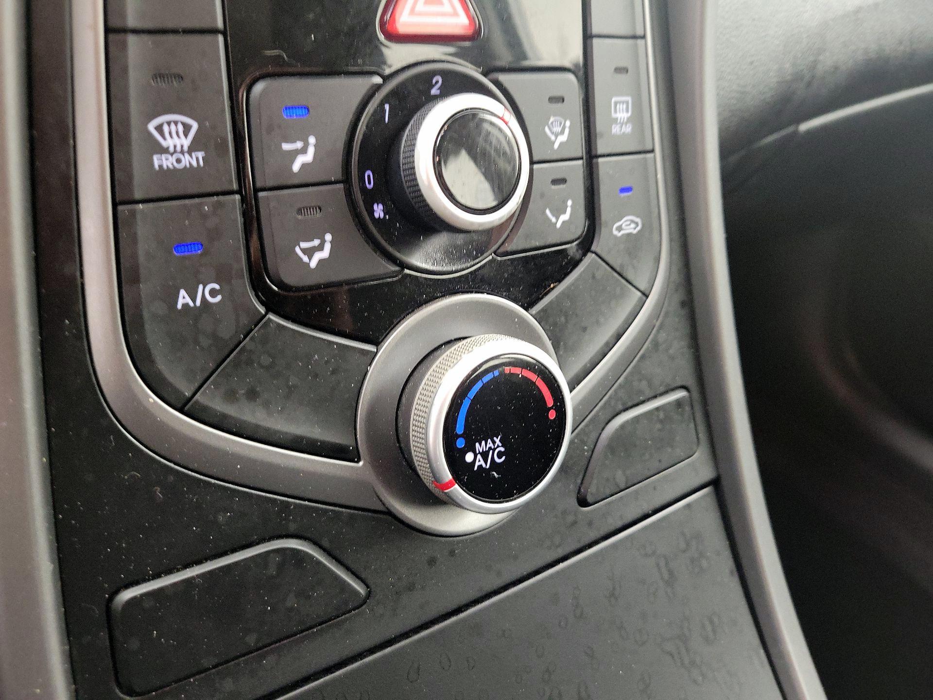 Thumbnail: 2015 Hyundai Elantra - 16