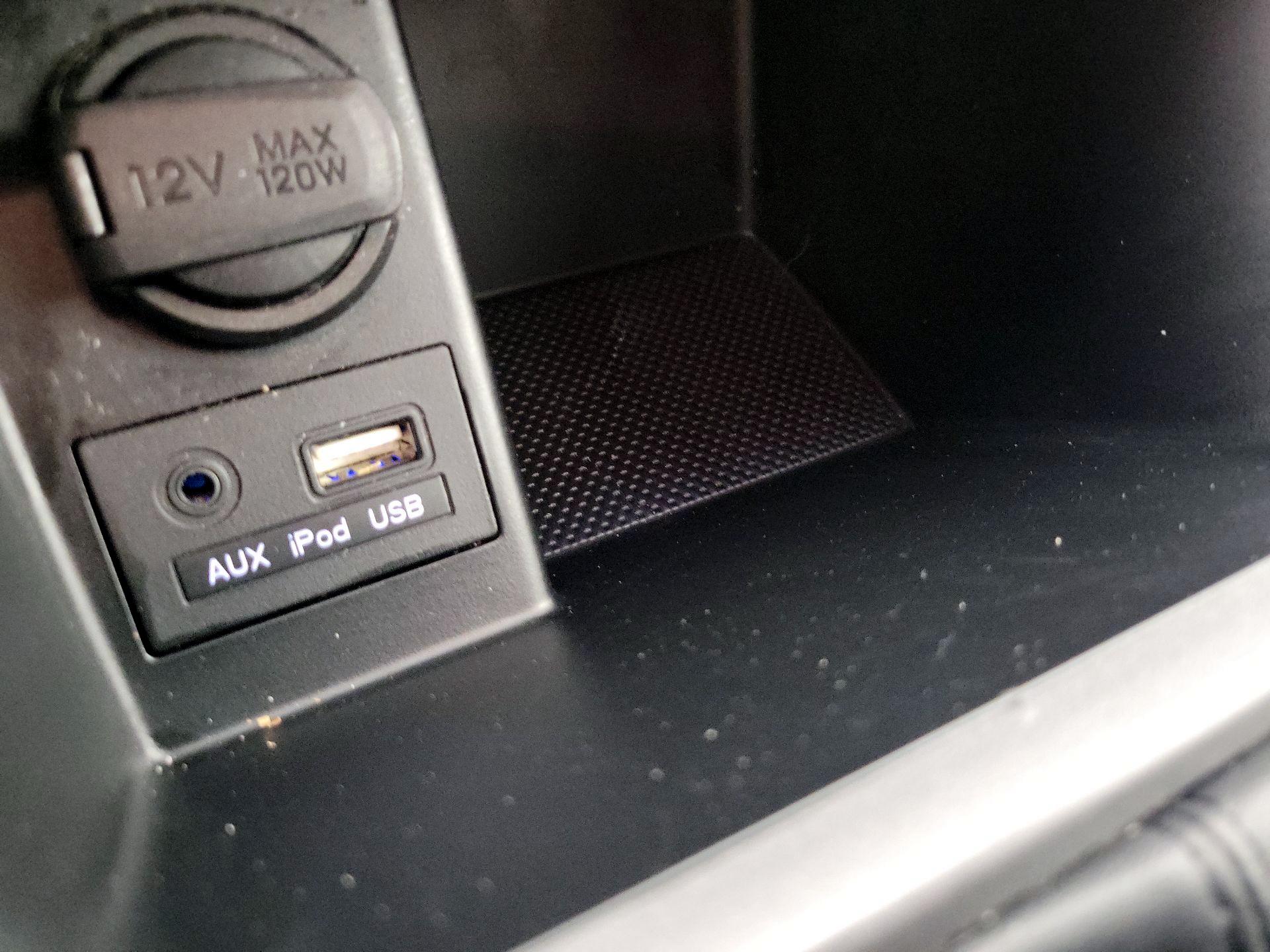 Thumbnail: 2015 Hyundai Elantra - 18