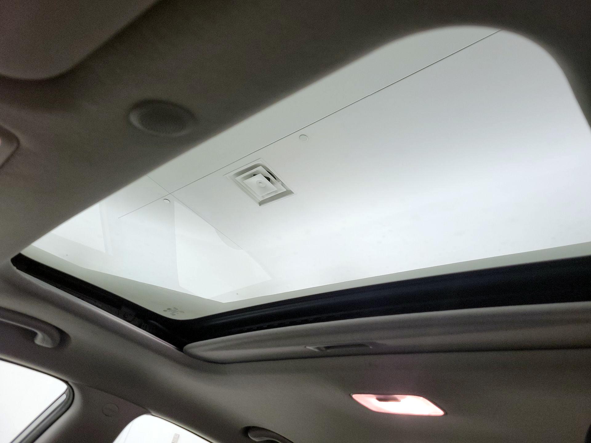 Thumbnail: 2015 Hyundai Elantra - 19