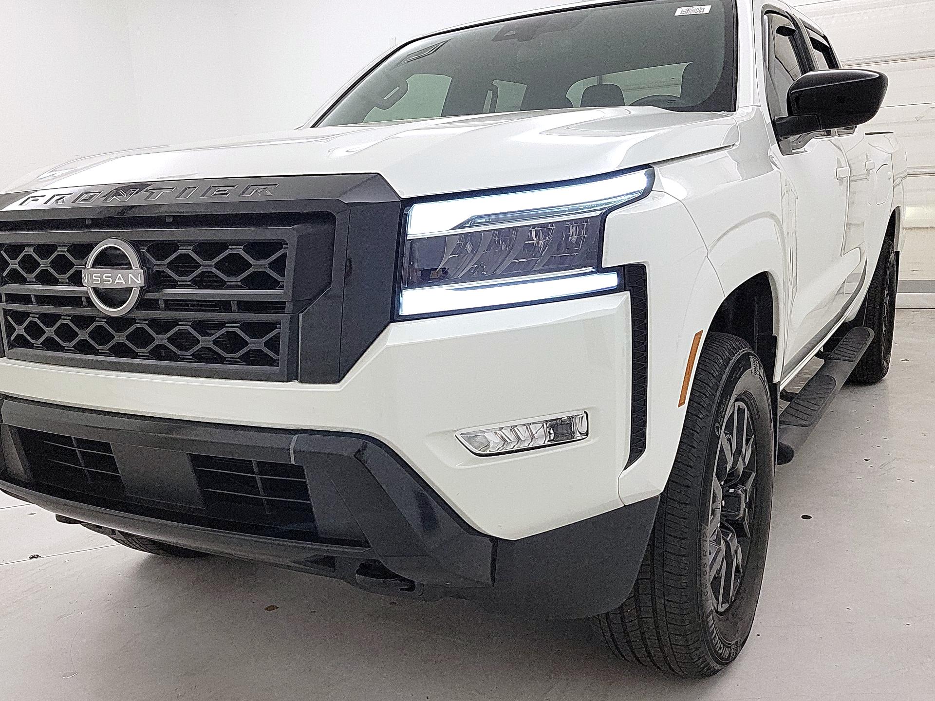 Thumbnail: 2023 Nissan Frontier - 3