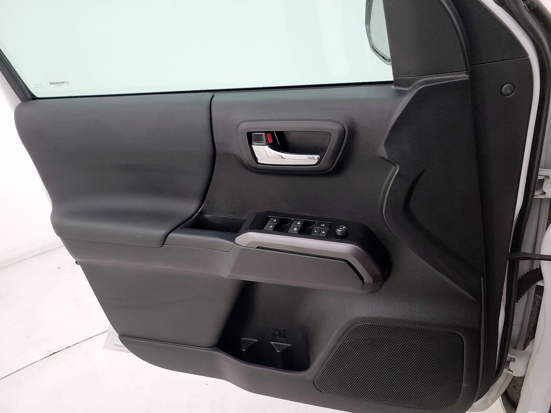 Thumbnail: 2023 Toyota Tacoma - 10