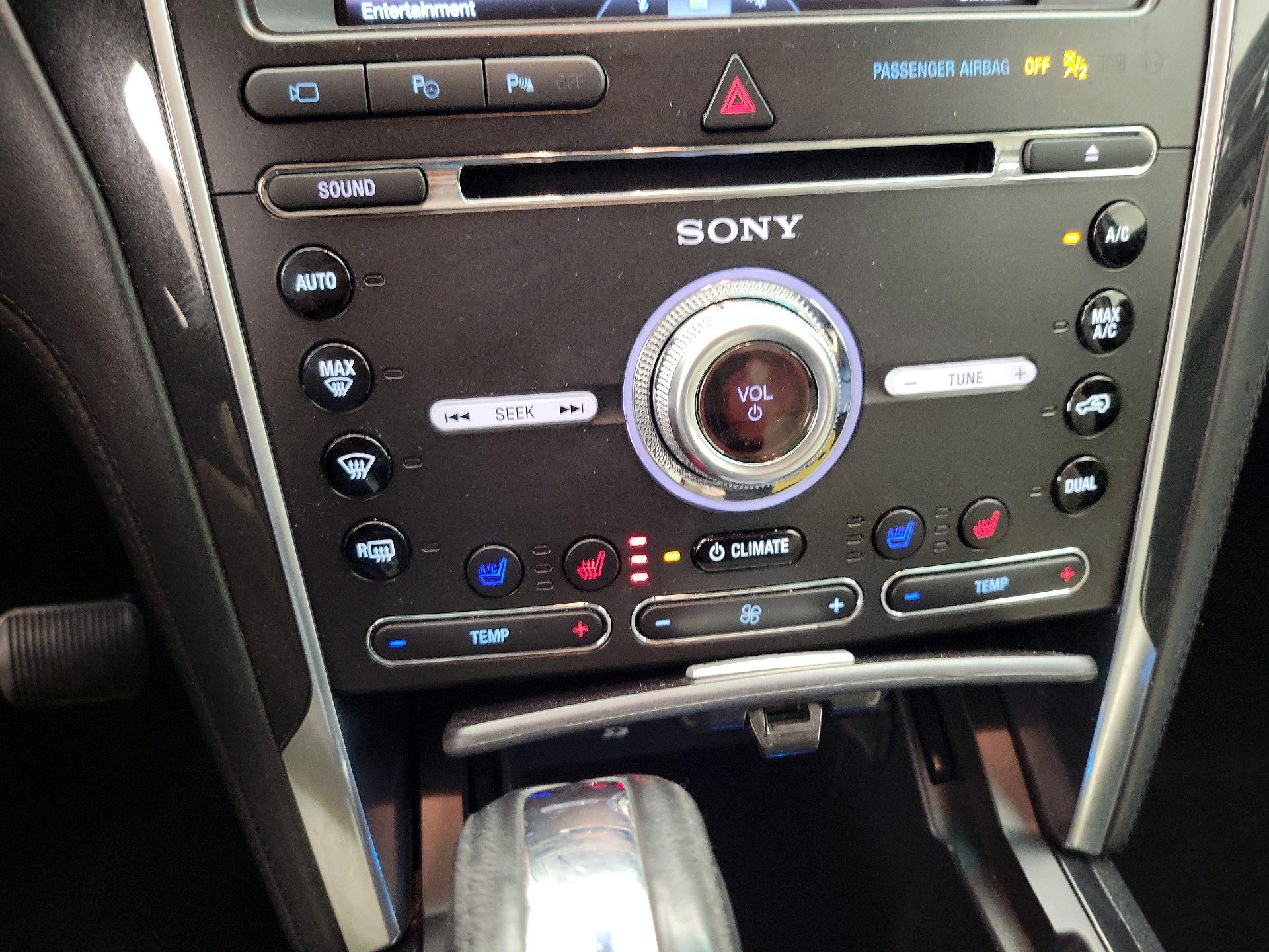 Thumbnail: 2016 Ford Explorer - 17