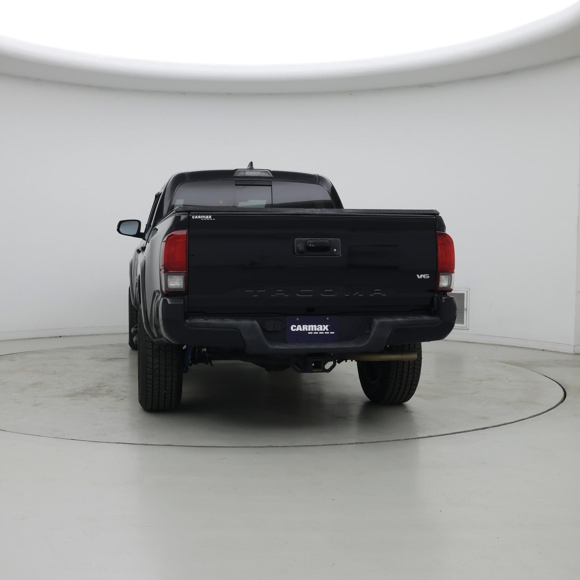 Thumbnail: 2018 Toyota Tacoma - 6
