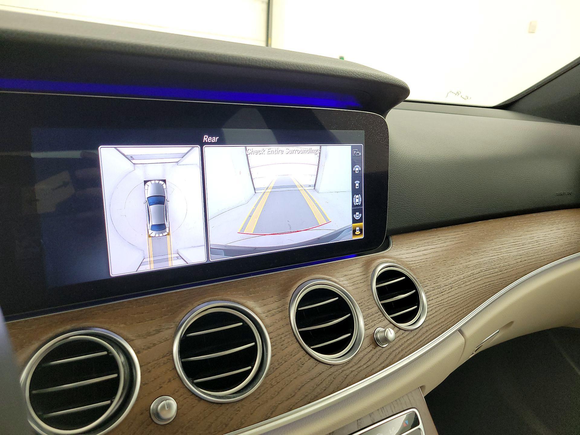 Thumbnail: 2020 Mercedes-Benz E-Class - 13