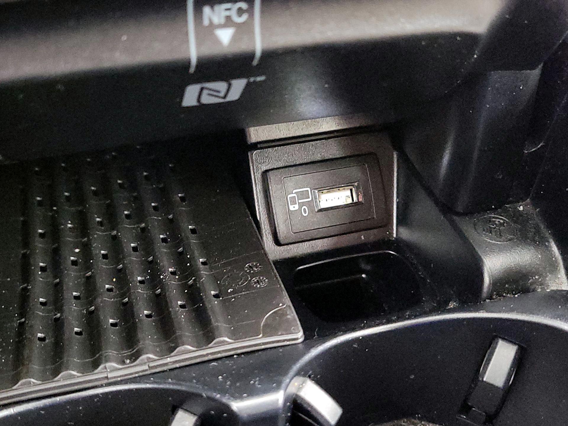 Thumbnail: 2020 Mercedes-Benz E-Class - 17