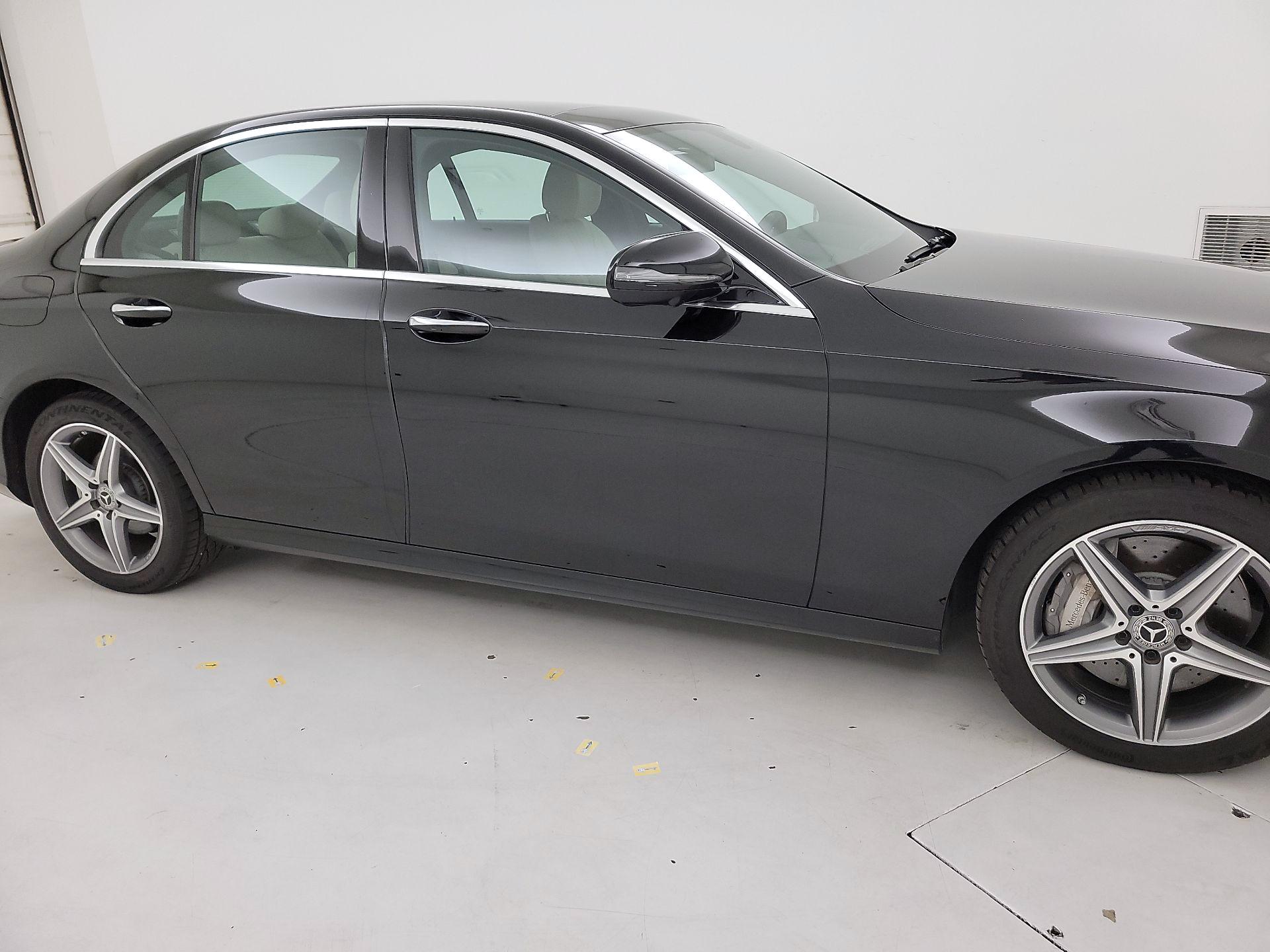 Thumbnail: 2020 Mercedes-Benz E-Class - 4